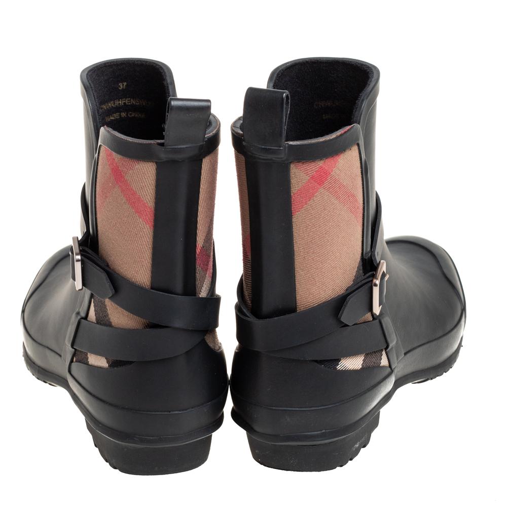 Burberry women's riddlestone wrap cheap rain booties