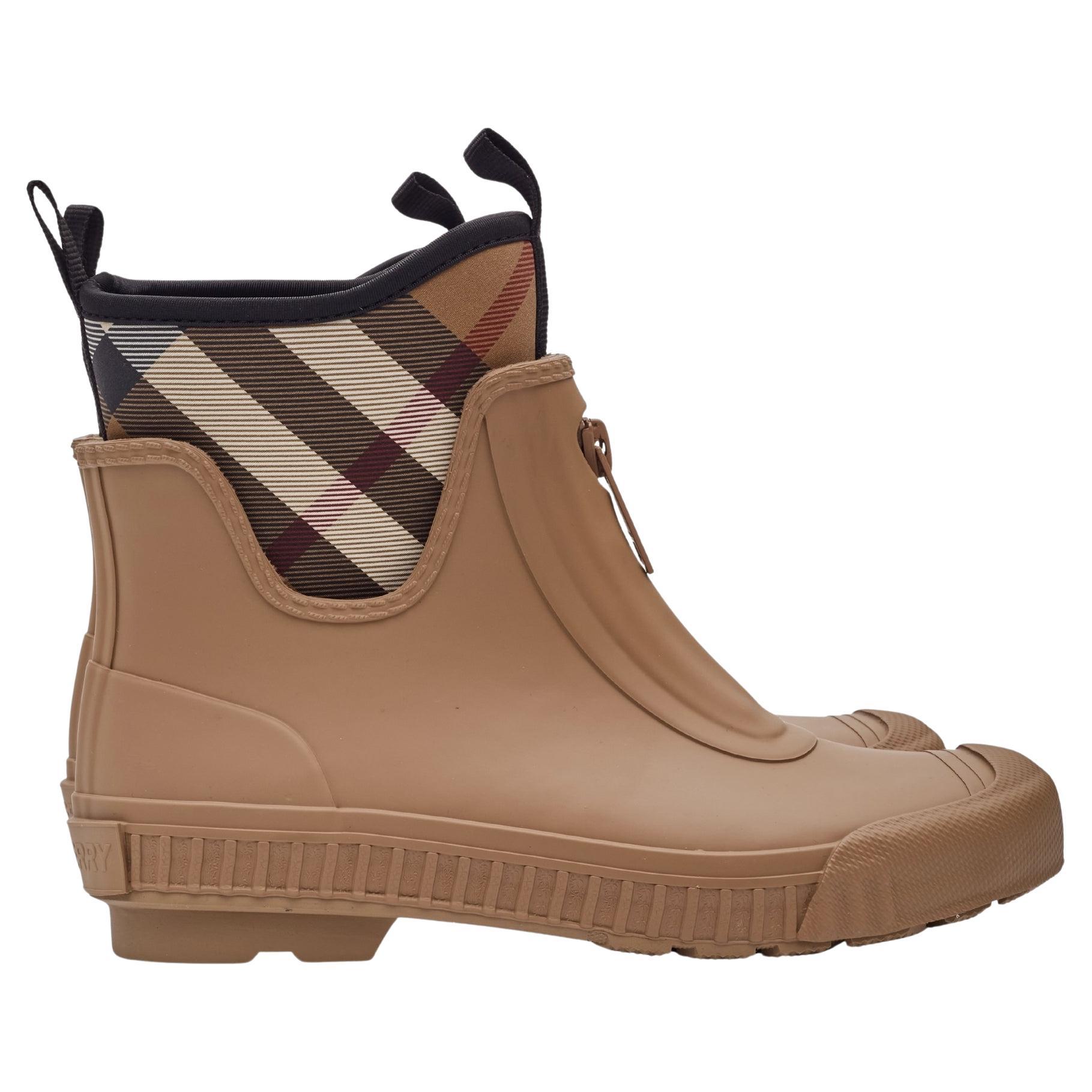 Burberry Rubber & Neoprene Check Brown Rain Boots (38 EU) For Sale