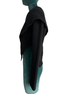 Burberry runway  Rib Knit one shoulder off sweater