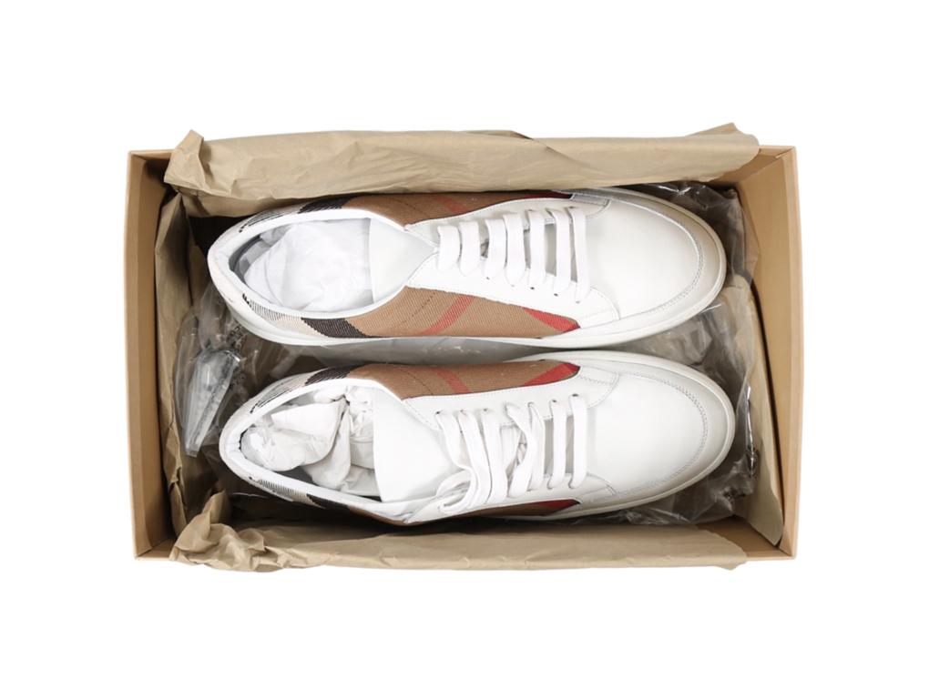 BURBERRY SALMOND CHECK Sneakers In Excellent Condition For Sale In London, GB