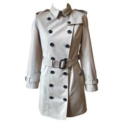 Burberry Sandringham Mid-Lenght Trench Coat 10UK 6US in Light Khaki at  1stDibs