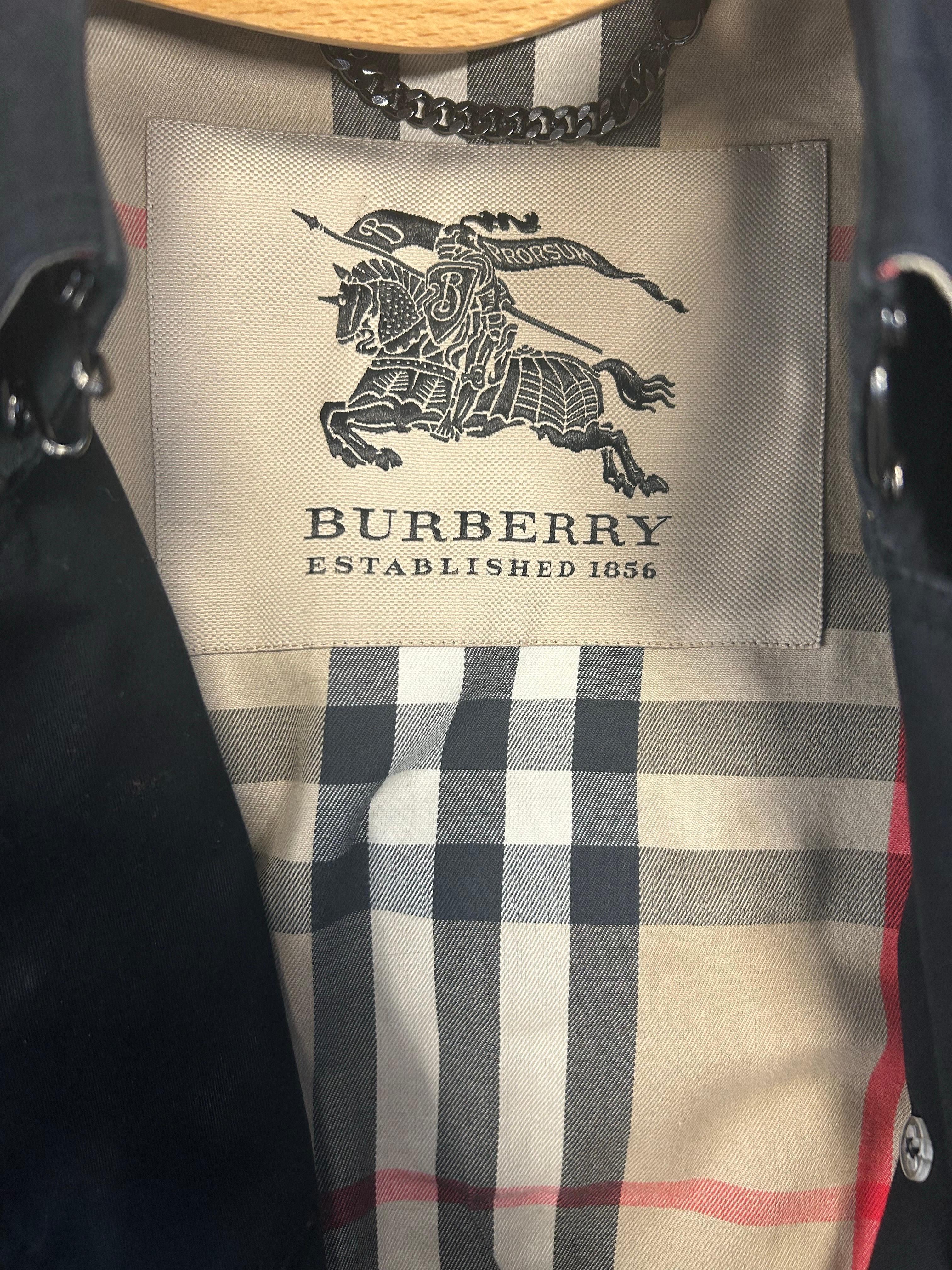 Imperméable court Kensington Heritage de Burberry, taille UK 12 Bon état à Amman, JO