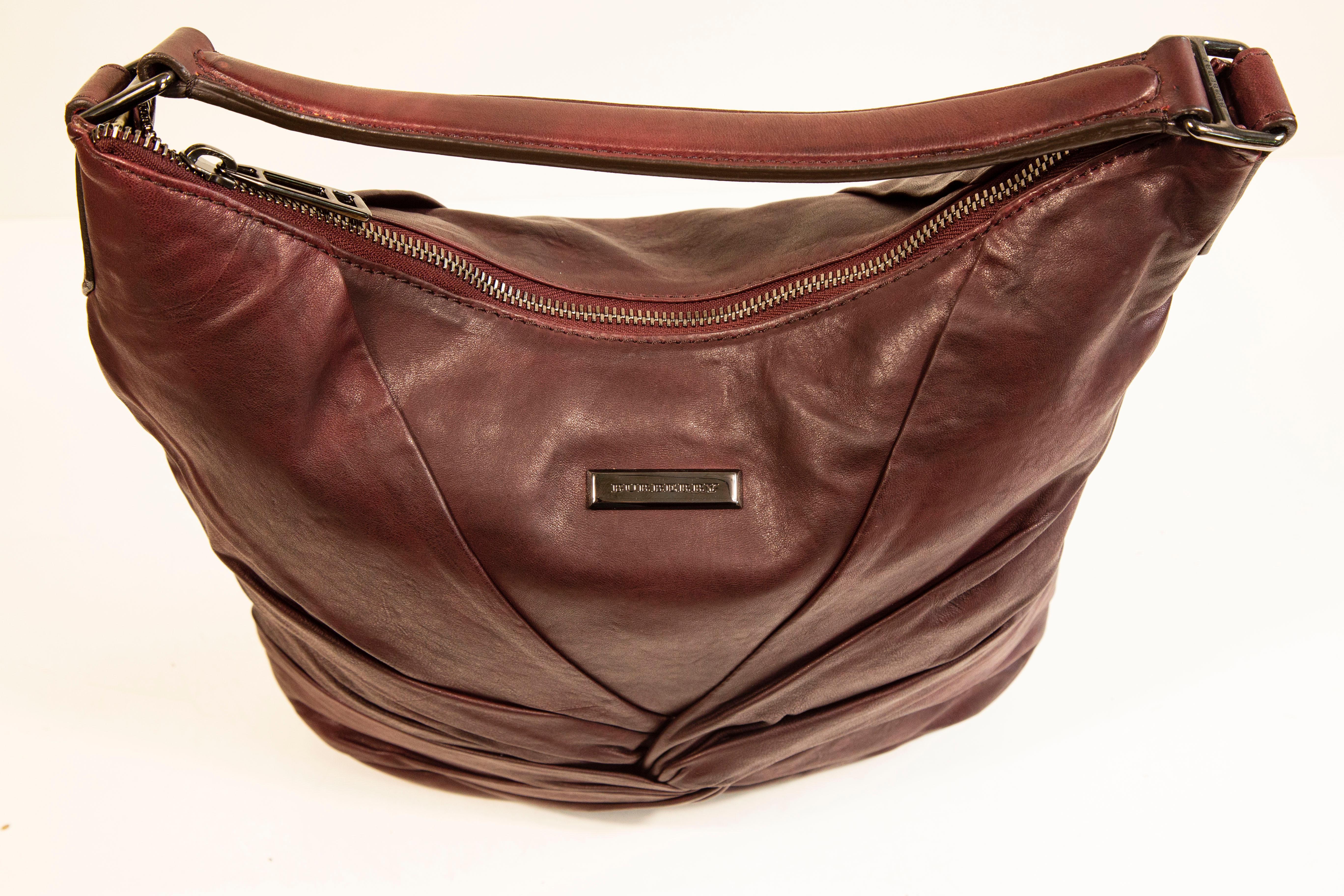 Burberry Shoulder Bag in Burgundy Leather 2