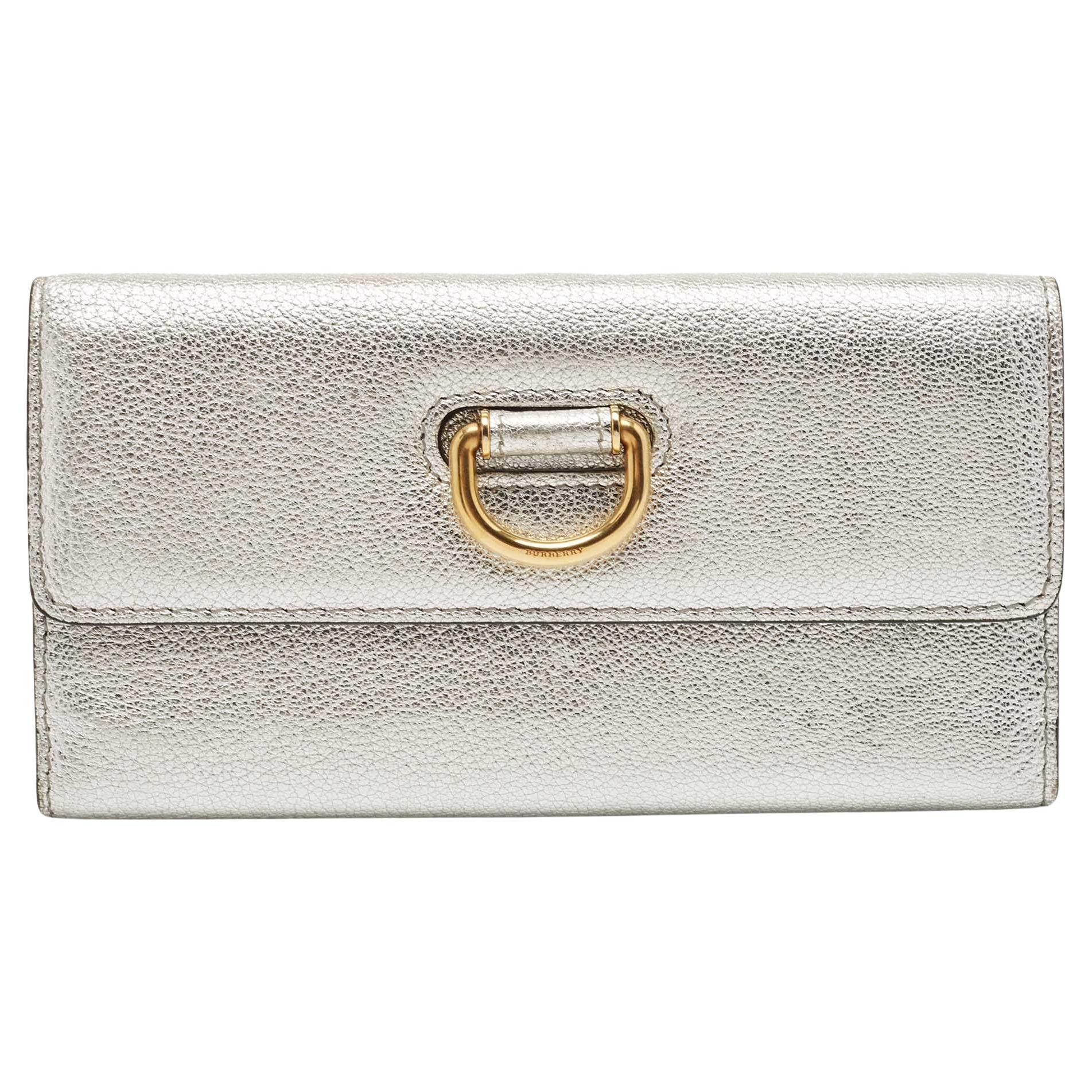 Burberry Silver Leather Highbury D-Ring Continental Wallet For Sale