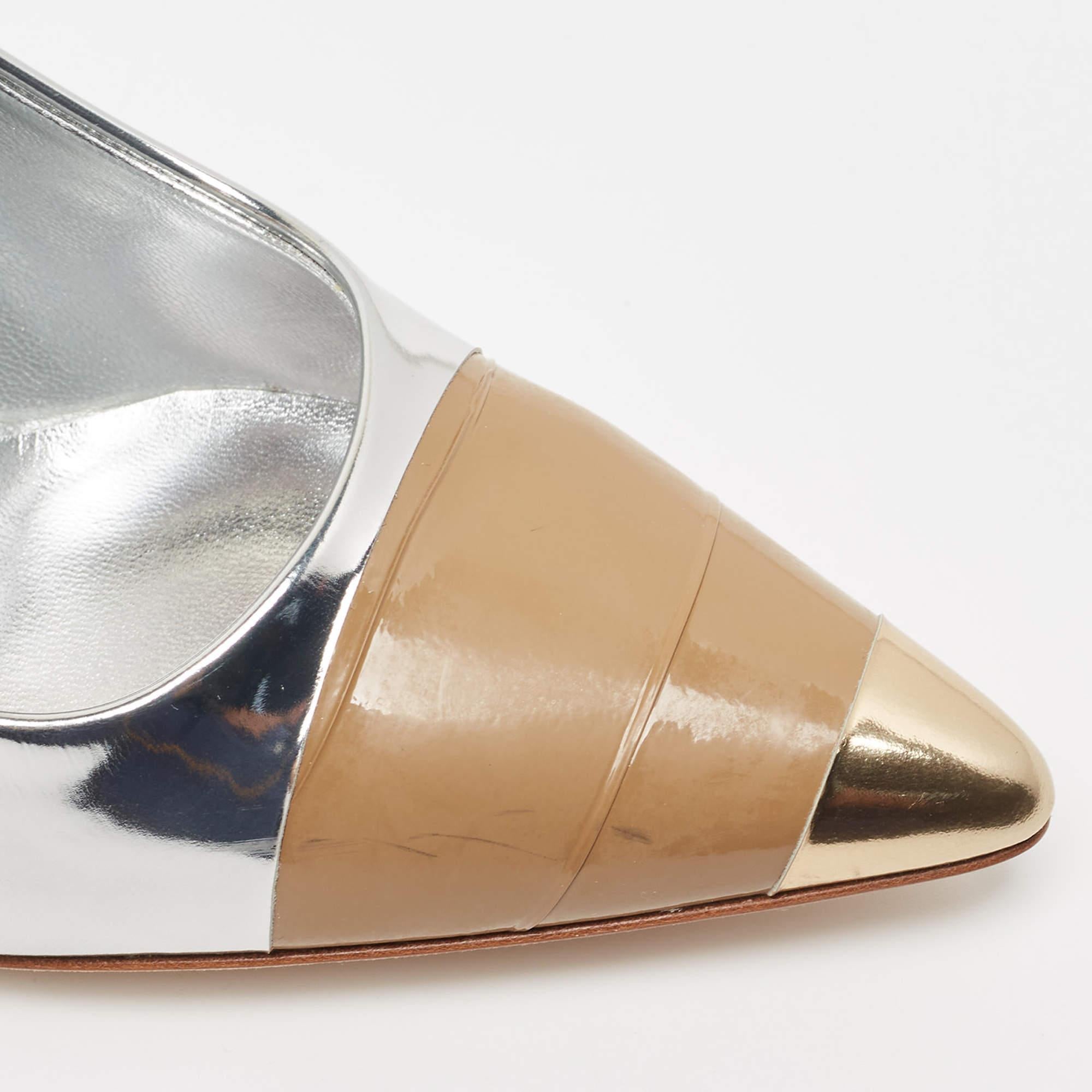 Burberry Silver Patent Pointed Toe Pumps Size 36.5 For Sale 2