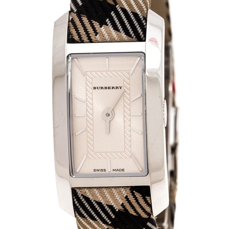 Burberry Silver Stainless Steel Classic BU1051 Women's Wristwatch 20 mm In Good Condition In Dubai, Al Qouz 2