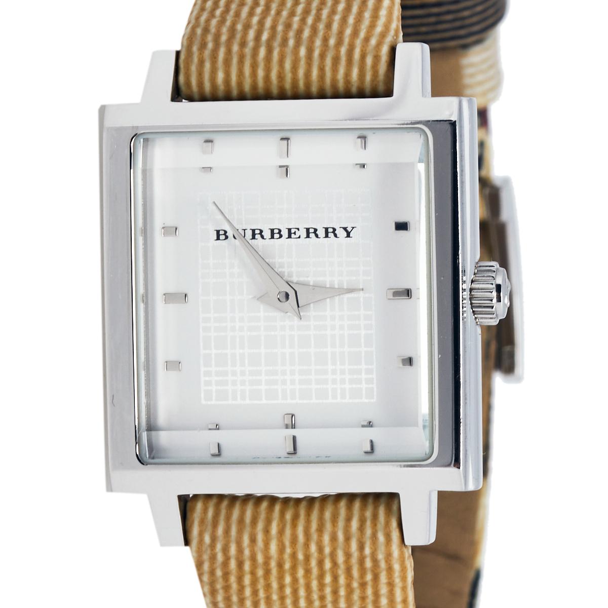Designed by the house of Burberry, this watch features a stainless steel case with a diameter of 24 mm. It features a silver, checked dial with silver-tone hands, markers, and the brand label. Powered by a quartz movement, this watch comes fitted