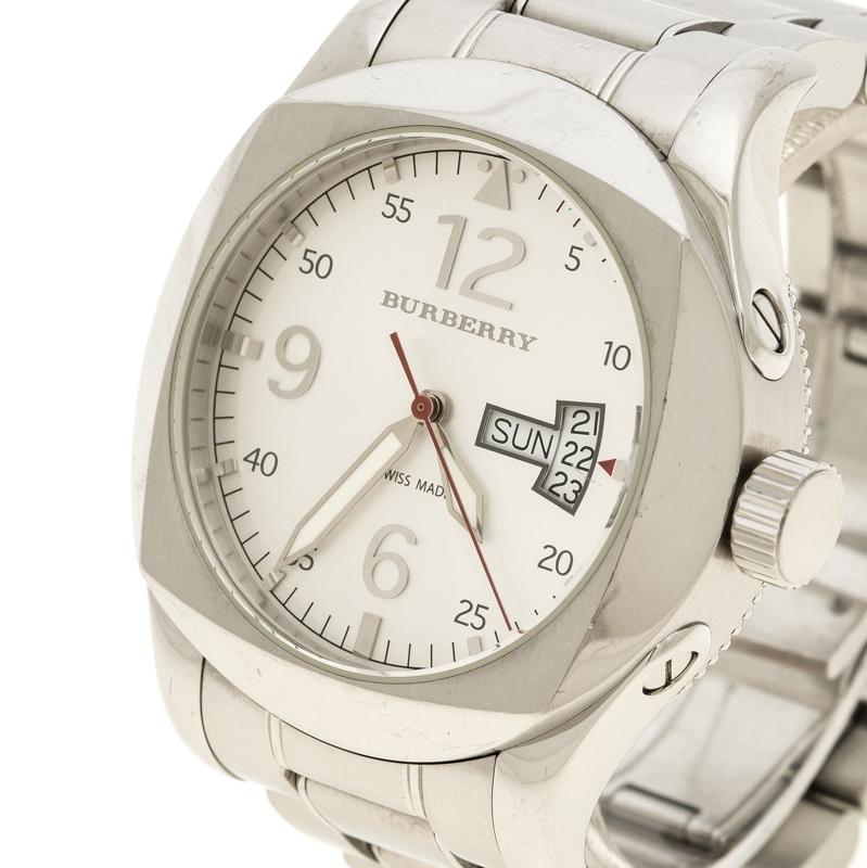 This wrist watch from Burberry will be a total hit amongst men due to its overall stainless-steel structure. The white round dial has a simple look with date and day information along with huge crown. The screwed up back and metal lock will offer a