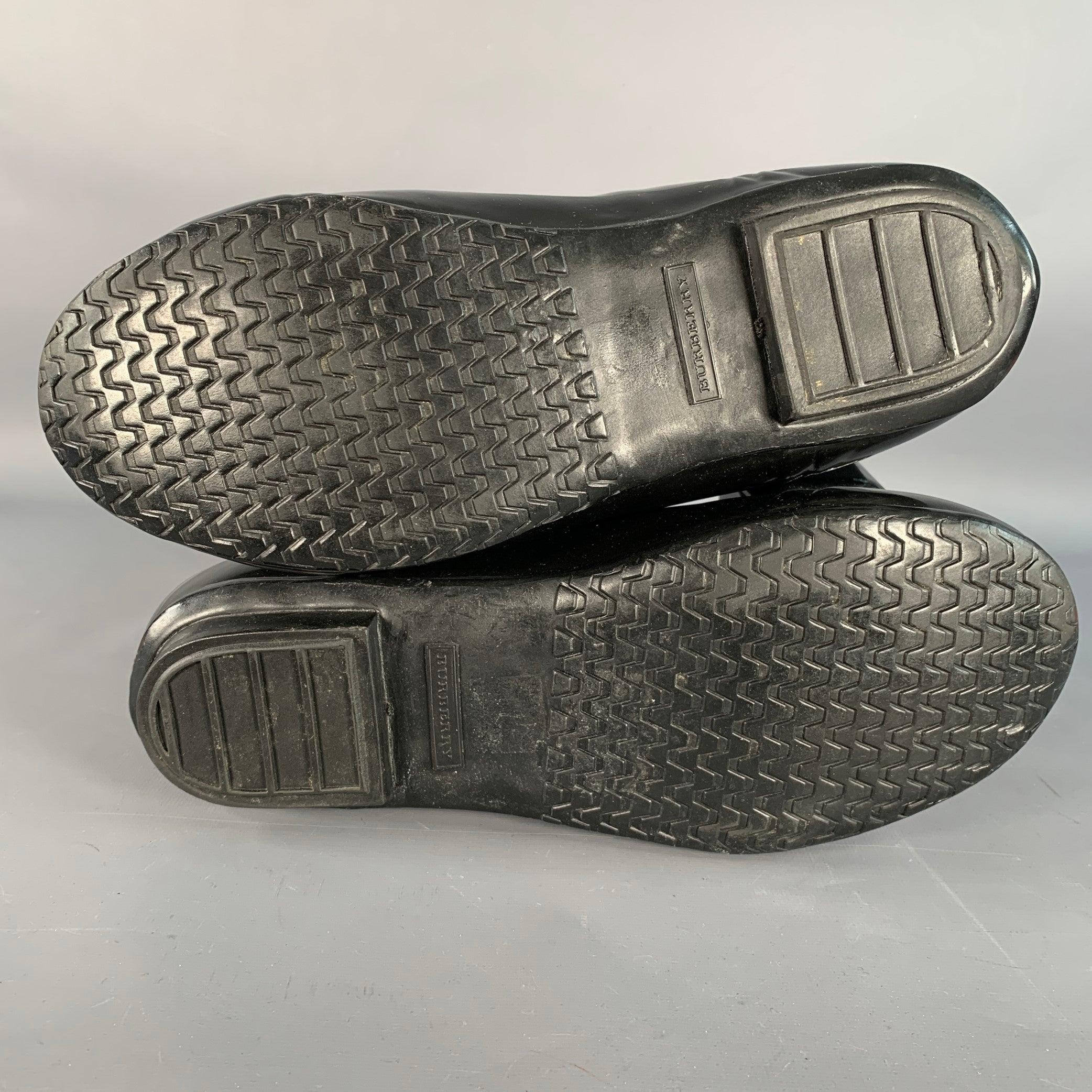 BURBERRY Talla 10 Botas de lluvia negras de caucho forradas de piel de oveja en venta 1