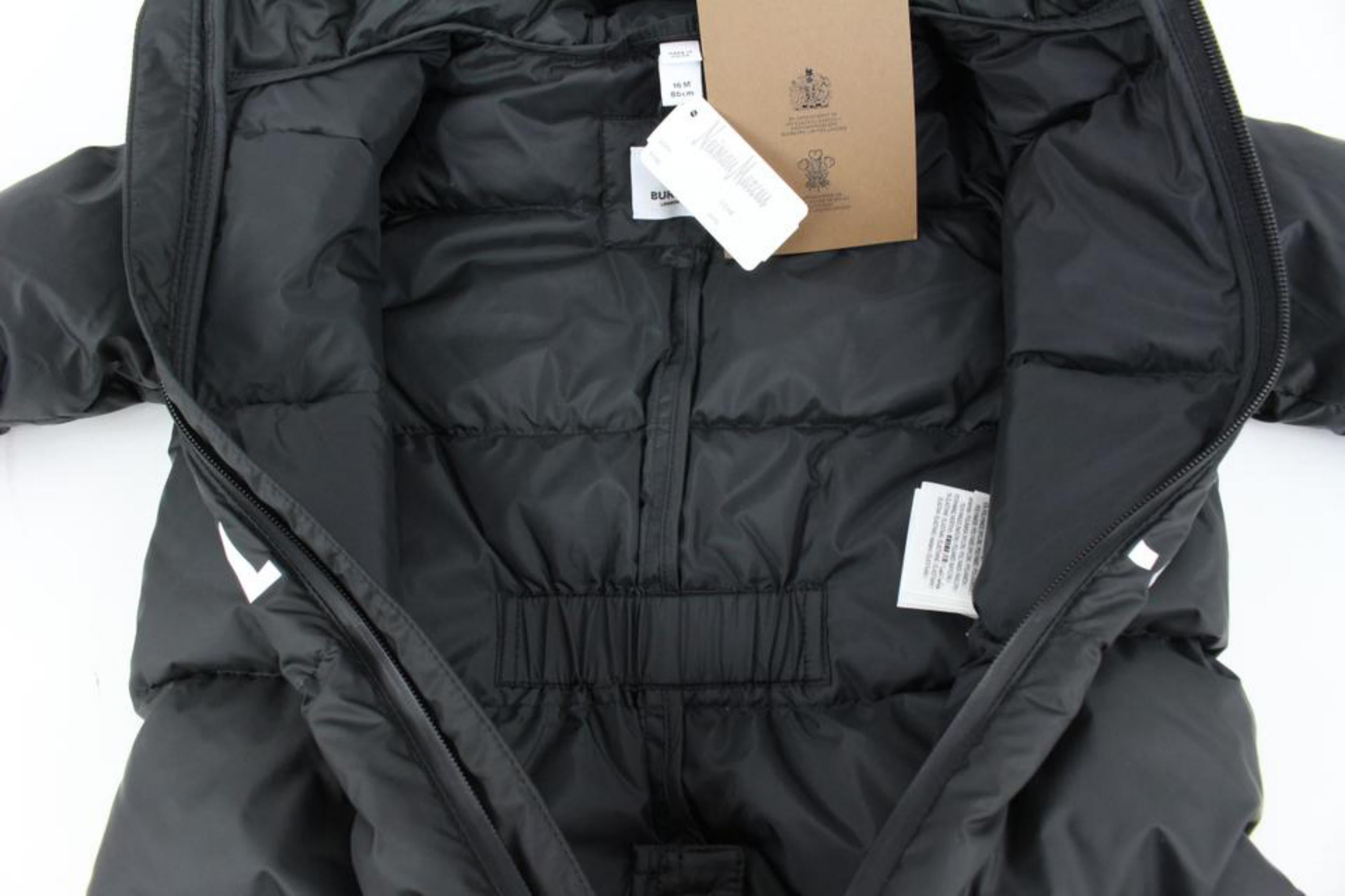 Burberry Size 18M 18 Months Black Logo Puffer Suit Snow Suit 120B34 In New Condition For Sale In Dix hills, NY