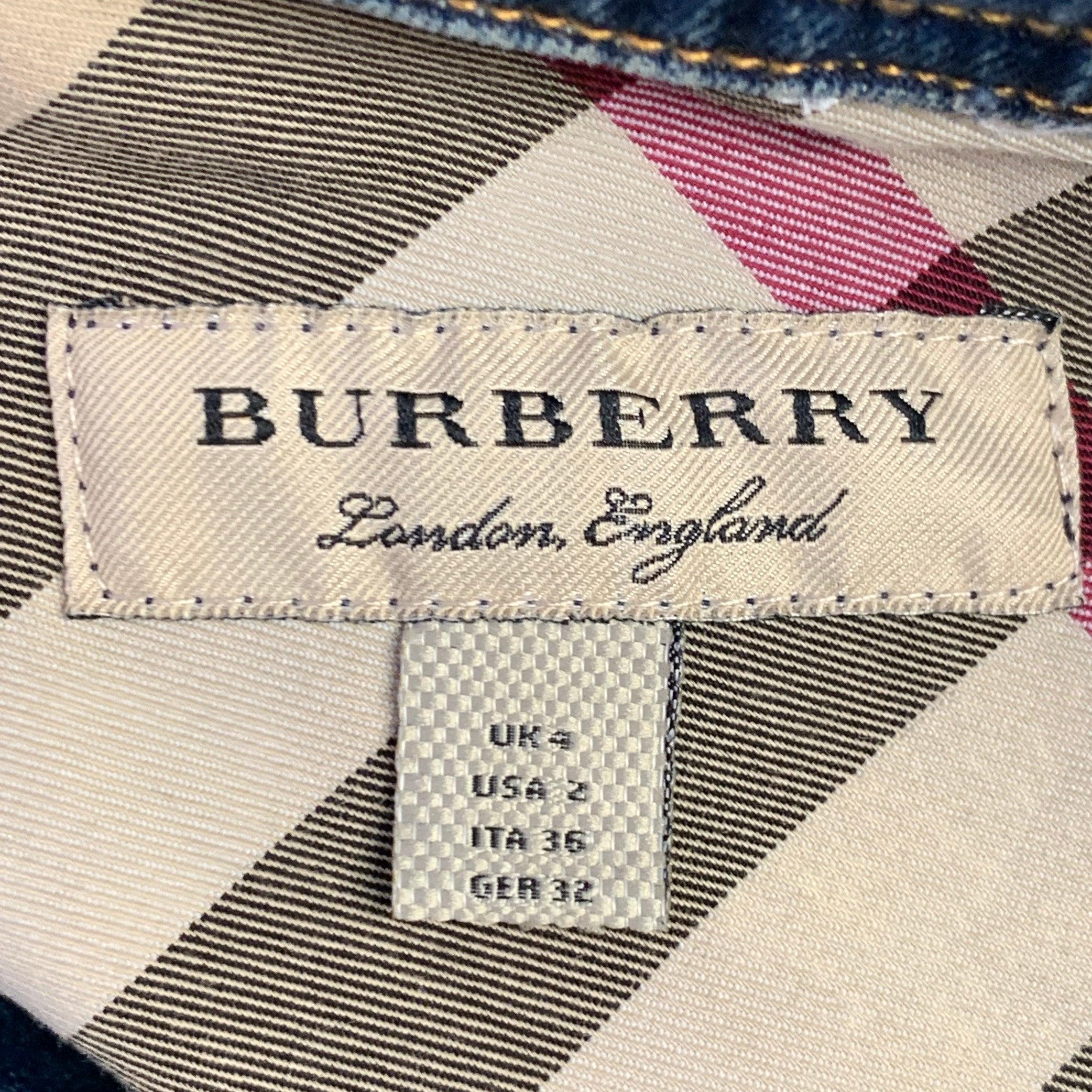 Burberry taglia 2 Giacca a quadri in Denim misto cotone blu con bottoni in vendita 2