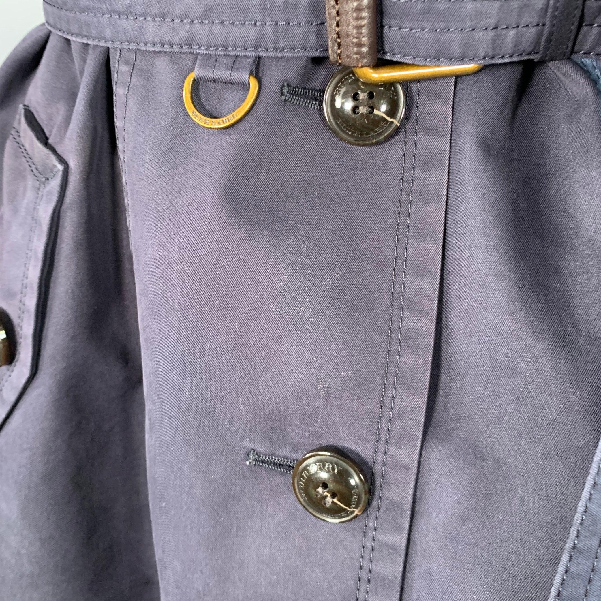 De las mujeres BURBERRY Abrigo Trench con Cinturón de Mezcla de Algodón Azul Marino Talla 2 en venta