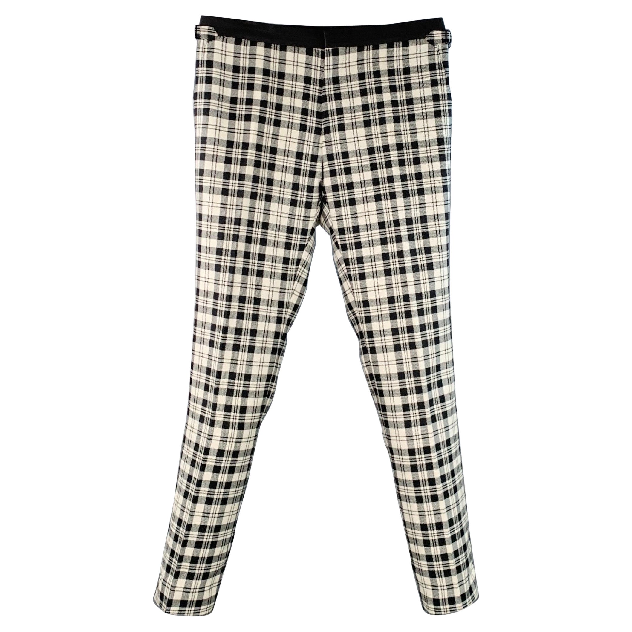 BURBERRY Größe 36 Schwarz Weiß Kariert Wolle Mohair Side Tabs Tapered Dress Pants im Angebot
