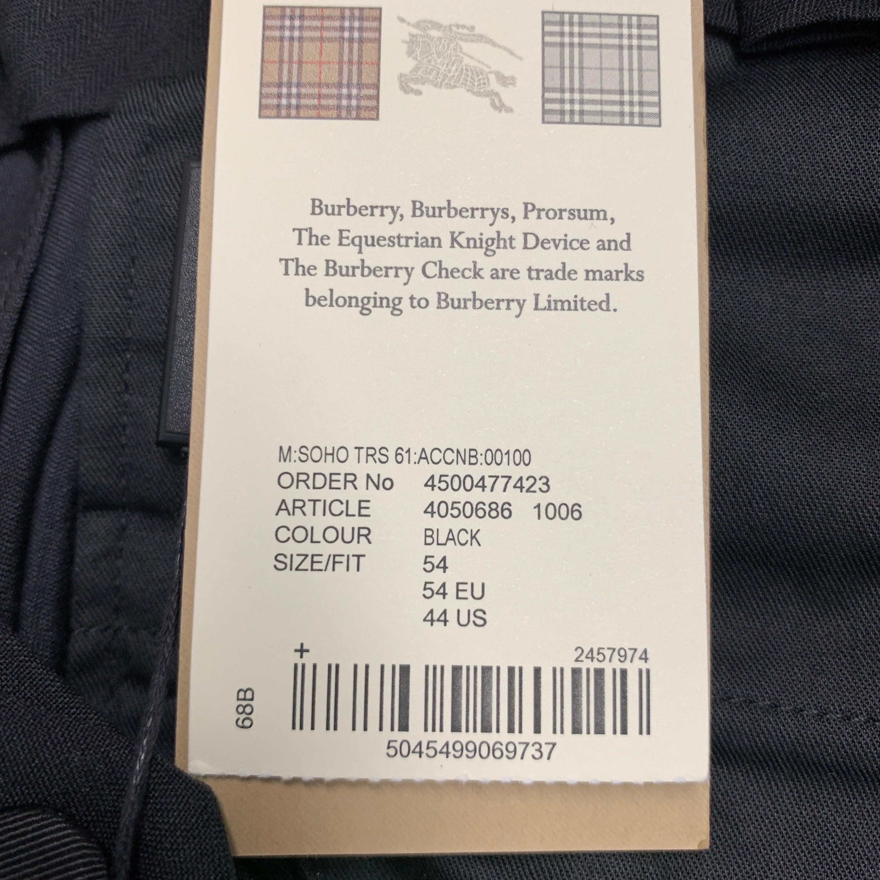 BURBERRY Taille 36 Robe de smoking en laine mohair noire en vente 1