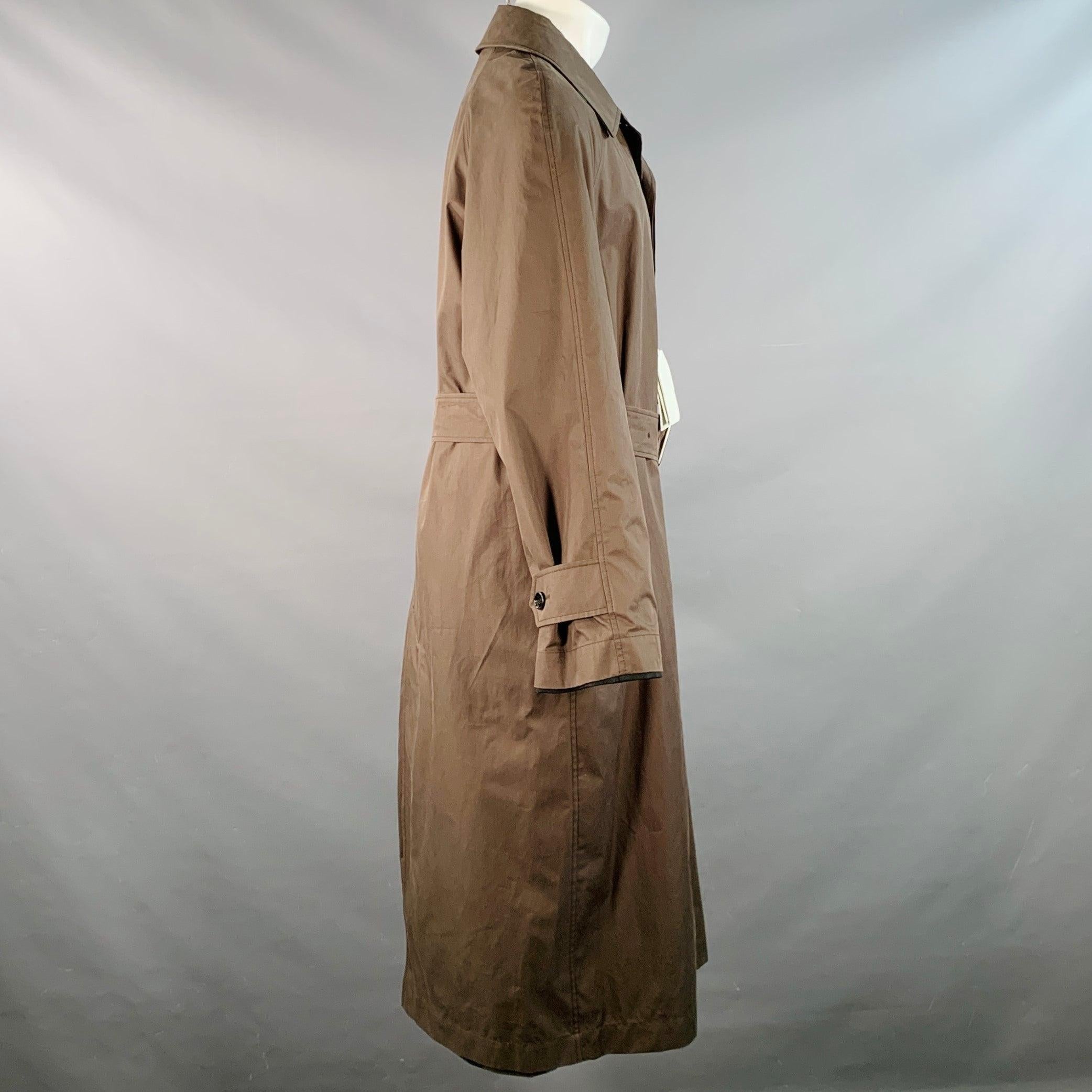 Marrone BURBERRY taglia 36 Greene & Greene Greene reversibile in cotone con cintura in vendita