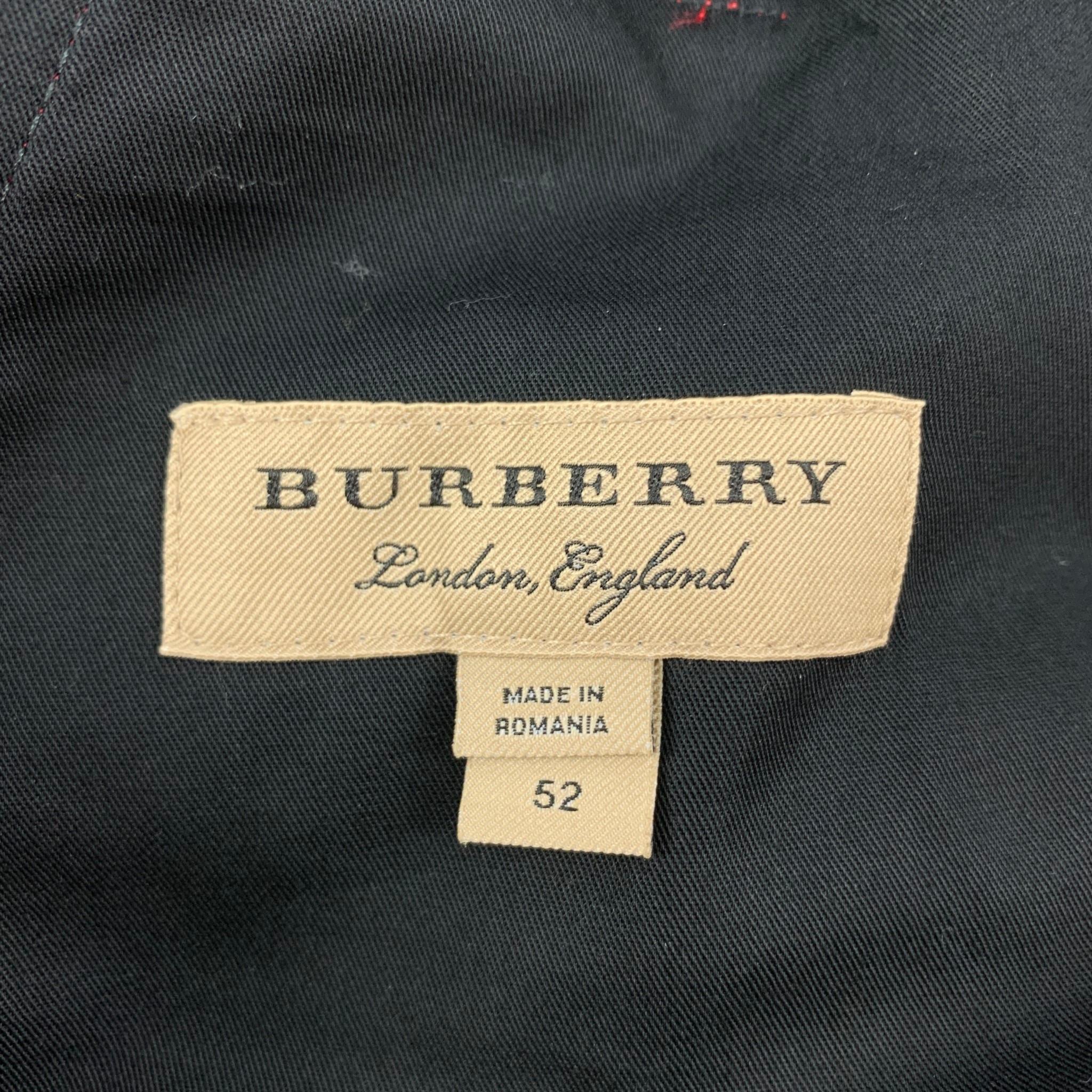 BURBERRY Size 36 Red Multi-Color Plaid Wool Zip Fly Dress Pants In Excellent Condition In San Francisco, CA