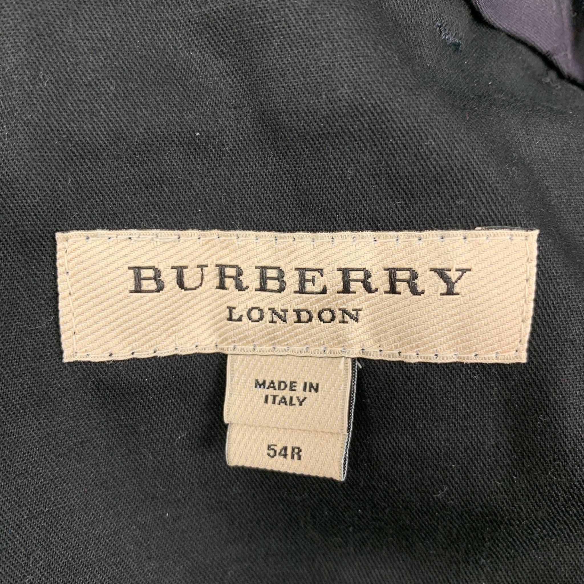 BURBERRY - Pantalon plat en laine bleu marine à façade plate, taille 38 Bon état - En vente à San Francisco, CA