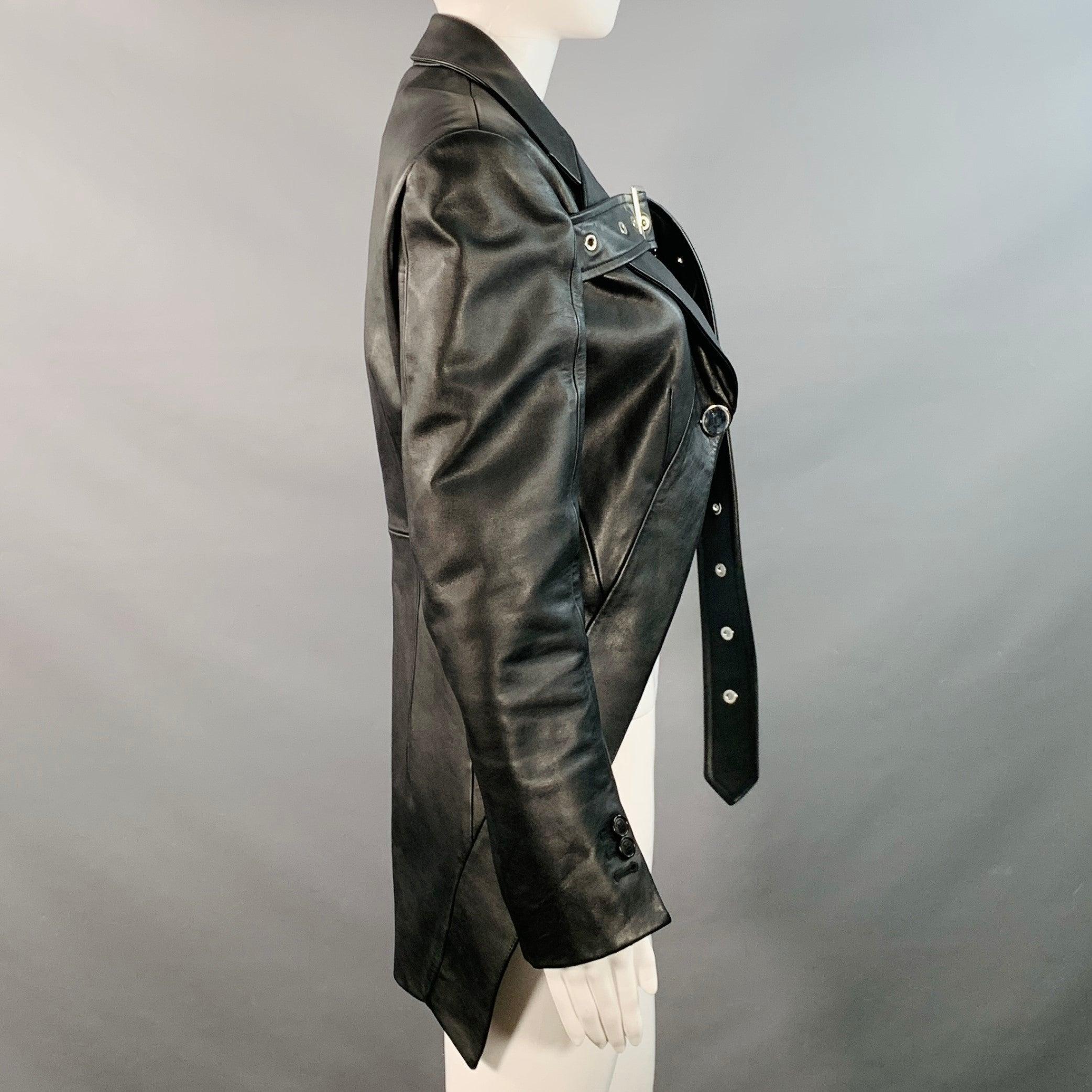 Nero Burberry Taglia 4 Giacca Biker in pelle nera con cintura e code in vendita