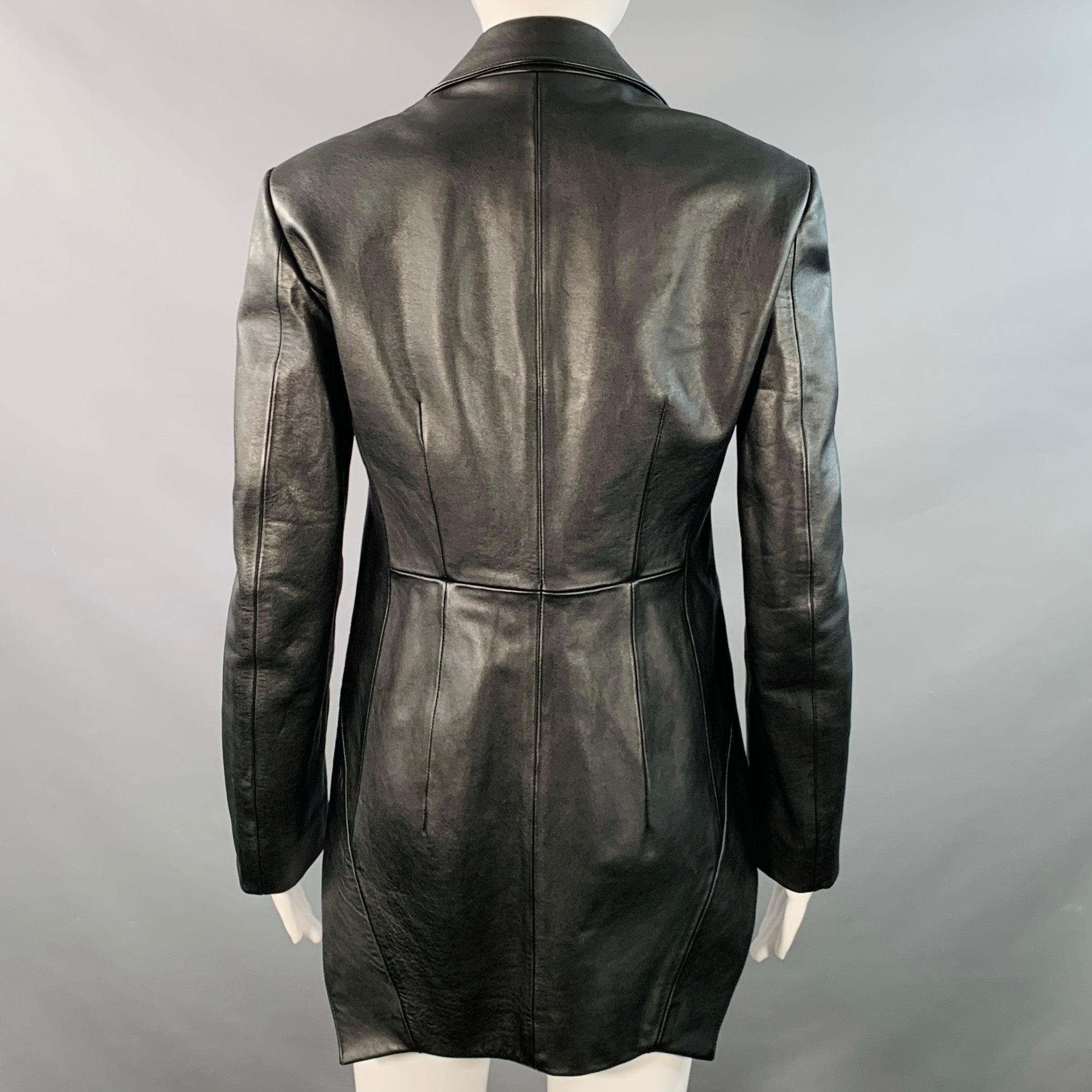 Burberry Taglia 4 Giacca Biker in pelle nera con cintura e code In condizioni ottime in vendita a San Francisco, CA