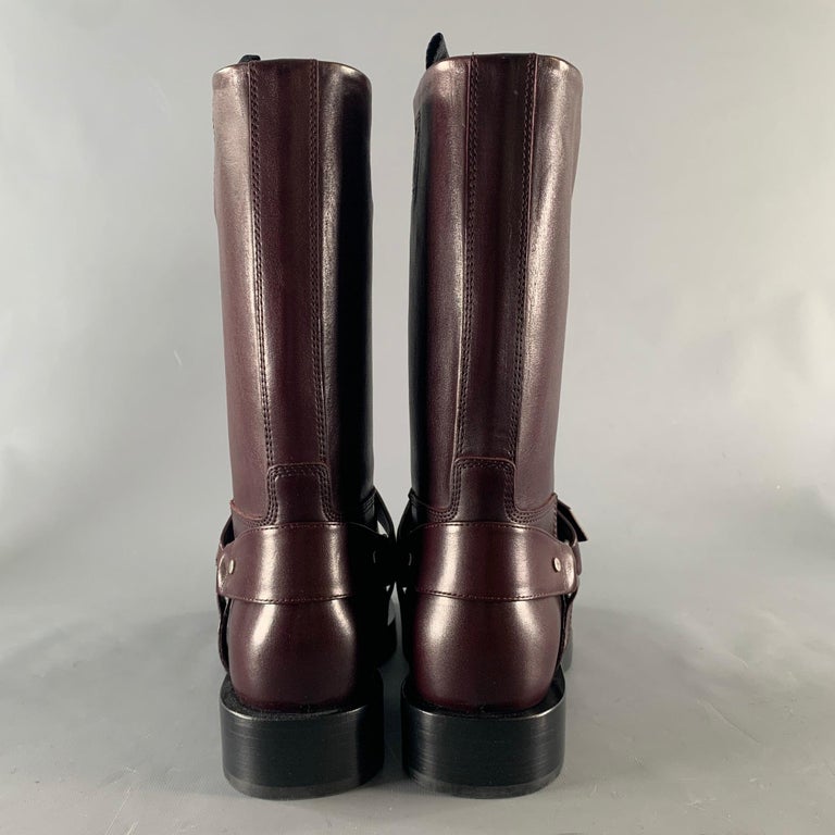 BURBERRY Size 8 Burgundy Leather Pull On Boots BURBERRY Size 8 Burgundy Leather Pull On Boots For Sale at  main image 3