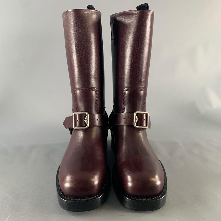 BURBERRY Size 8 Burgundy Leather Pull On Boots For Sale at 
