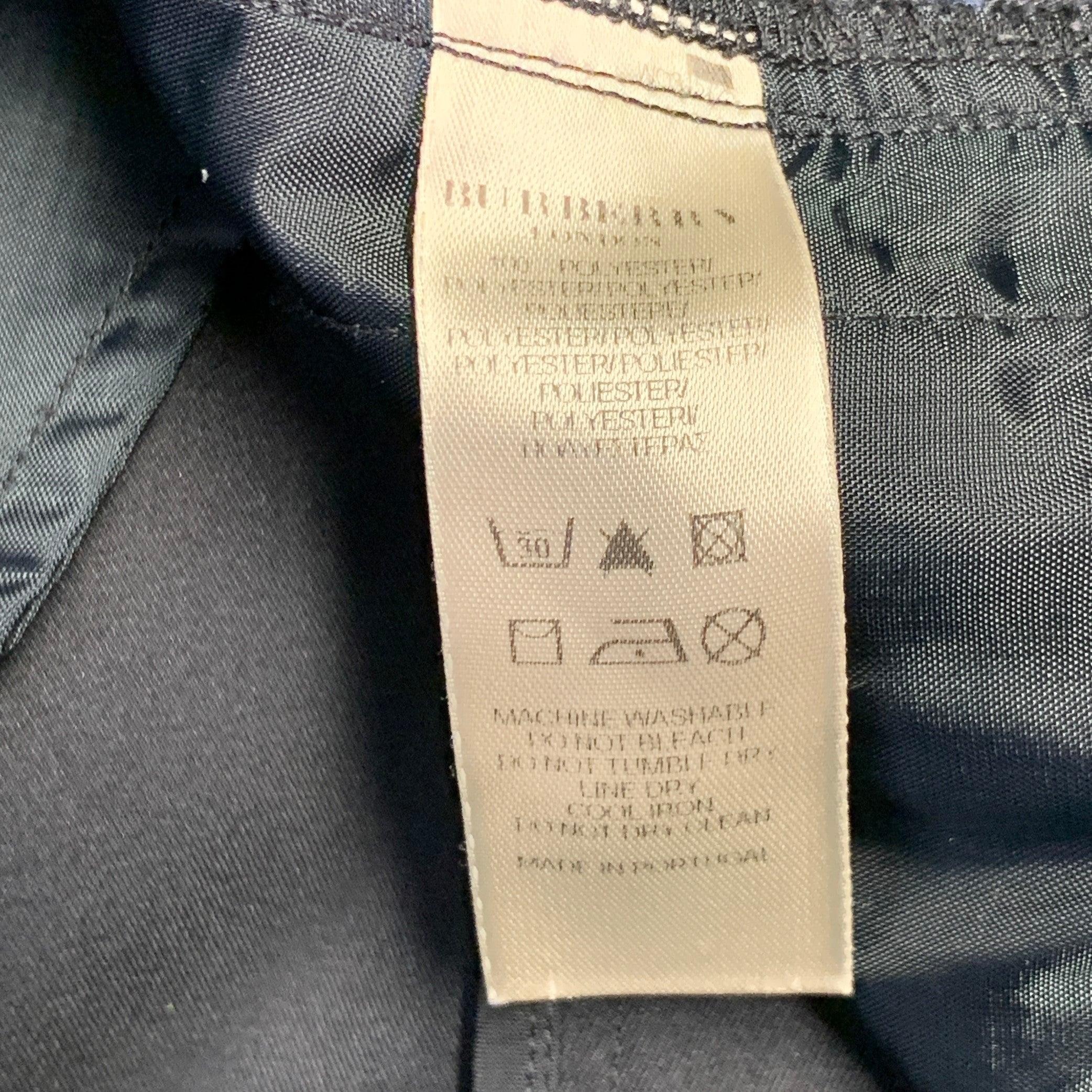 Burberry Taglia M Pantaloni casual dritti in poliestere nero con tasche a cerniera in vendita 2