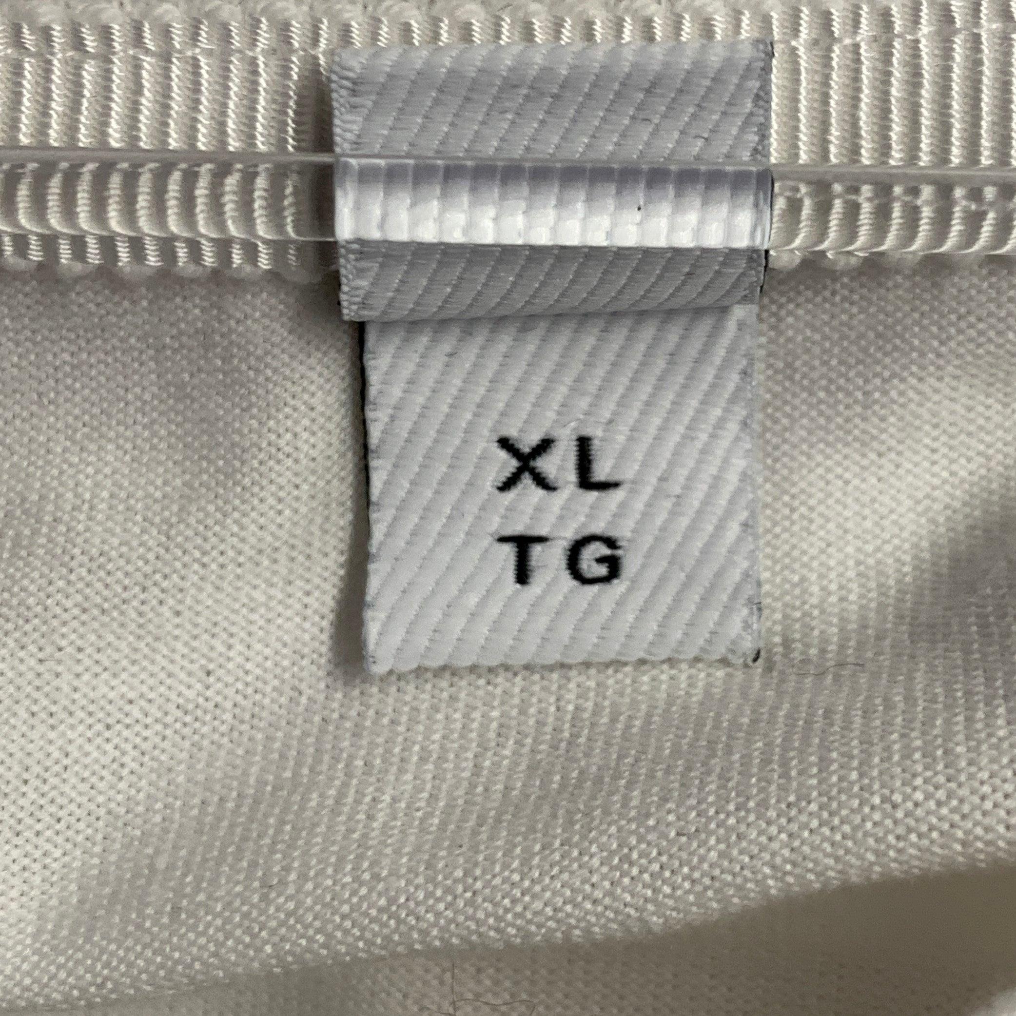 BURBERRY Größe XL Weiß Silber Baumwolle Kristall verschönert Übergröße T-Shirt mit Rundhalsausschnitt im Angebot 1