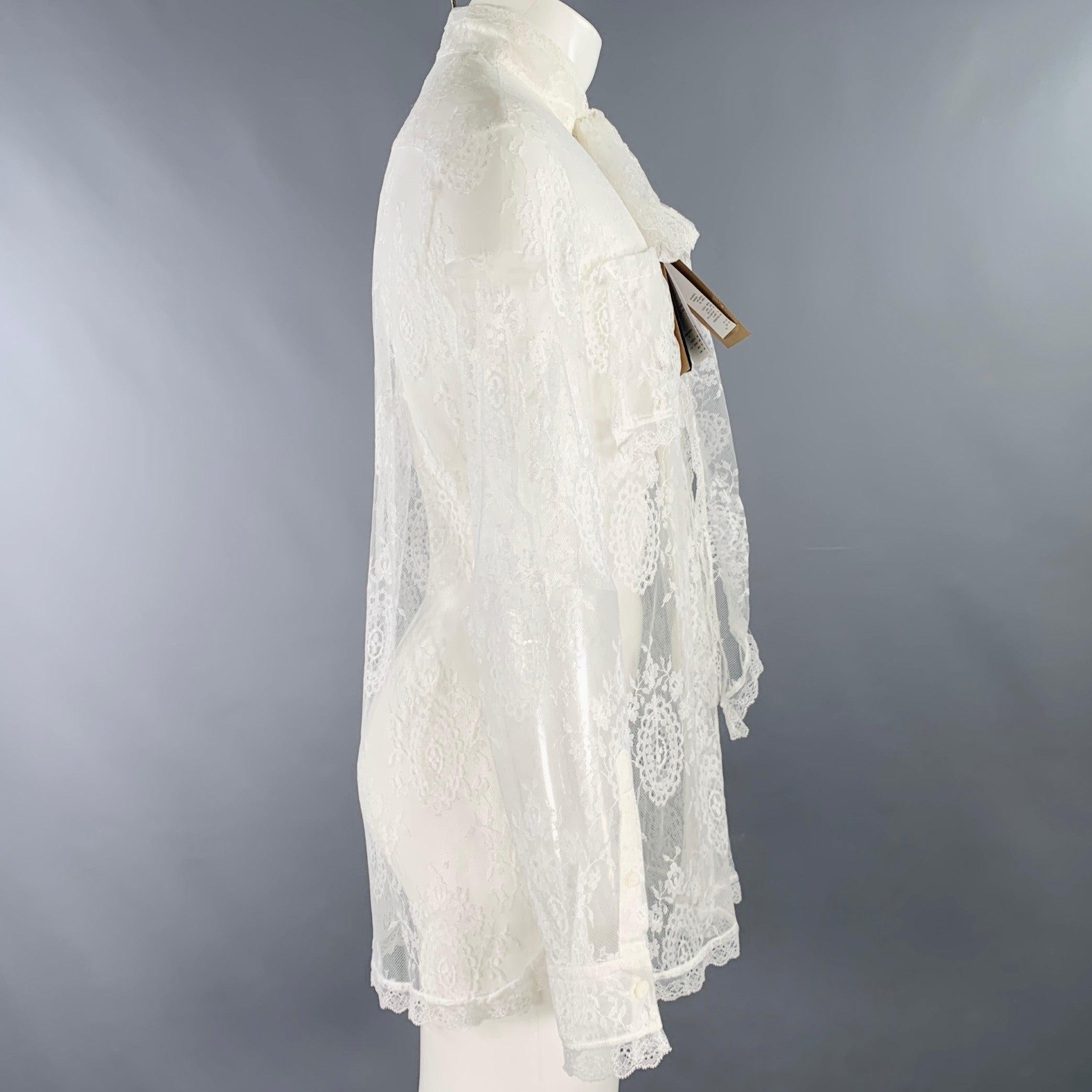 Grigio Burberry Taglia XS Camicia a maniche lunghe in pizzo bianco misto viscosa con fiocco in vendita