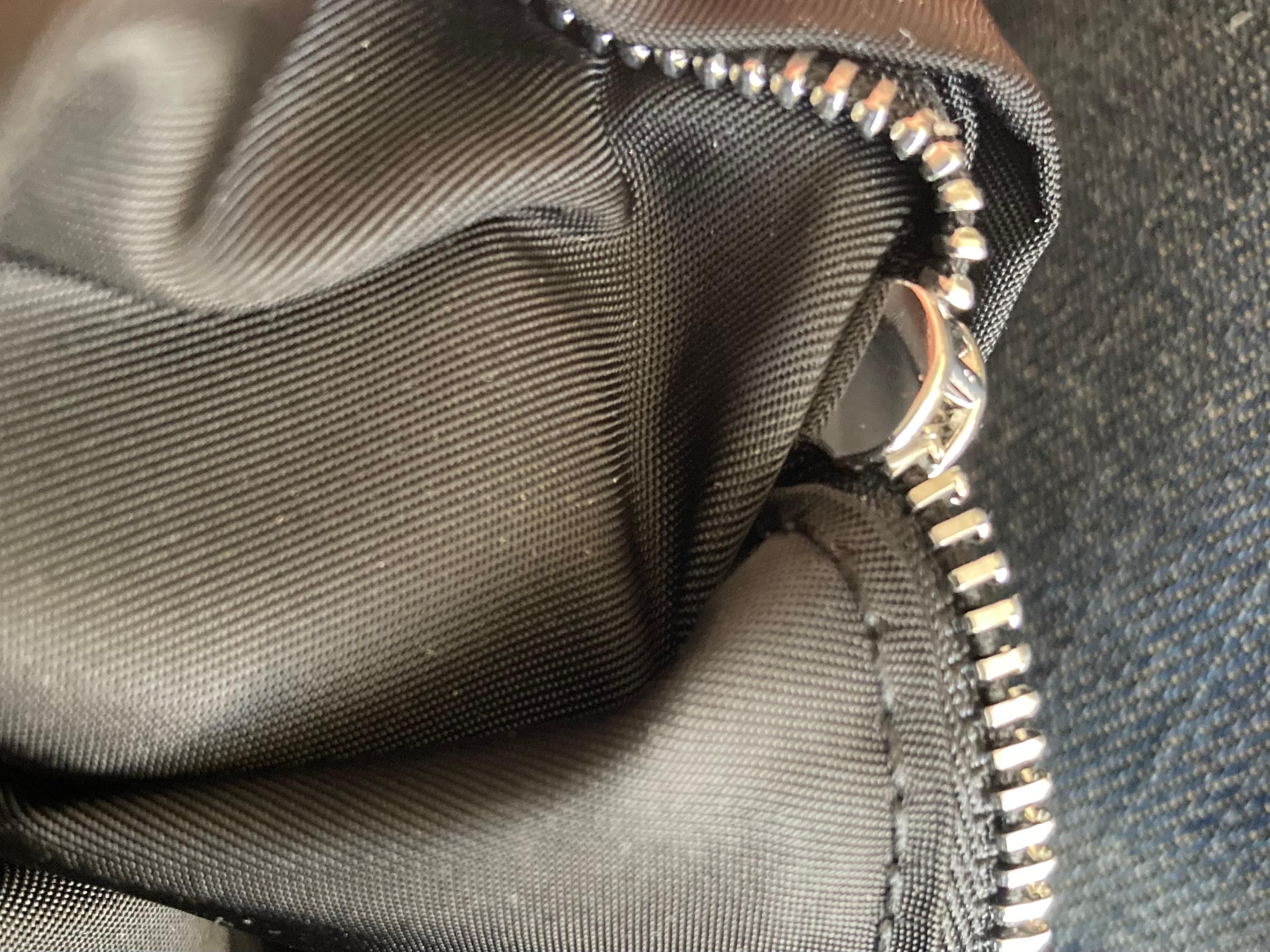 Burberry Small Men Women Handbag, S323 For Sale 6