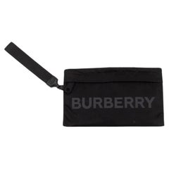 Kleine Herren- und Damenhandtasche von Burberry, S323
