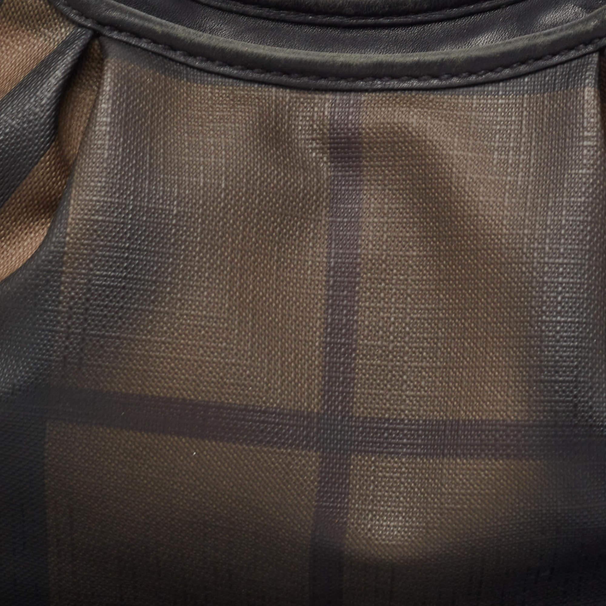Burberry Smoked Check PVC und Leder Kleine Brooklyn Hobo aus PVC Damen im Angebot
