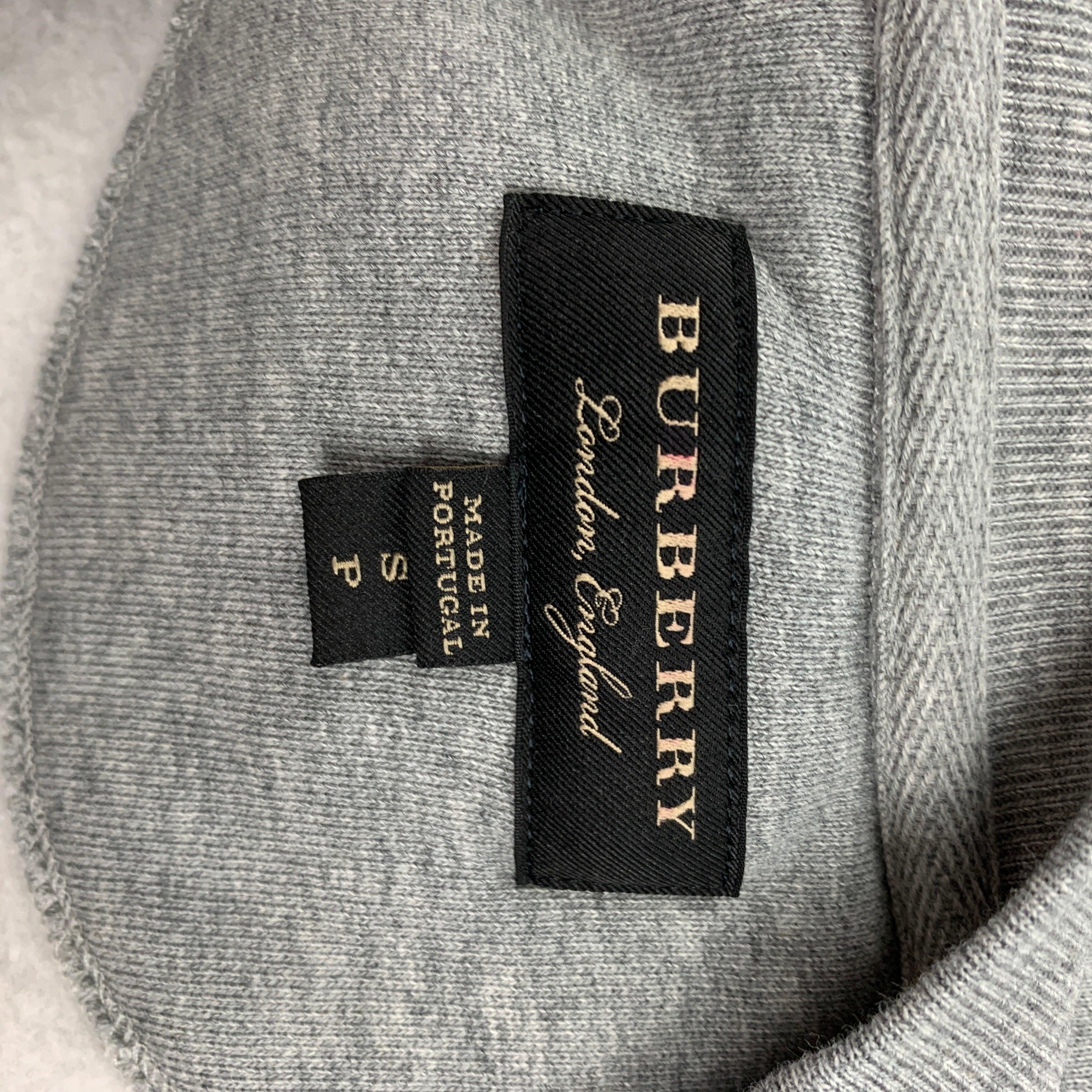 BURBERRY Spring 2017 Size S Grey Graphic Cotton / Polyester Crew-Neck Sweatshirt For Sale 4