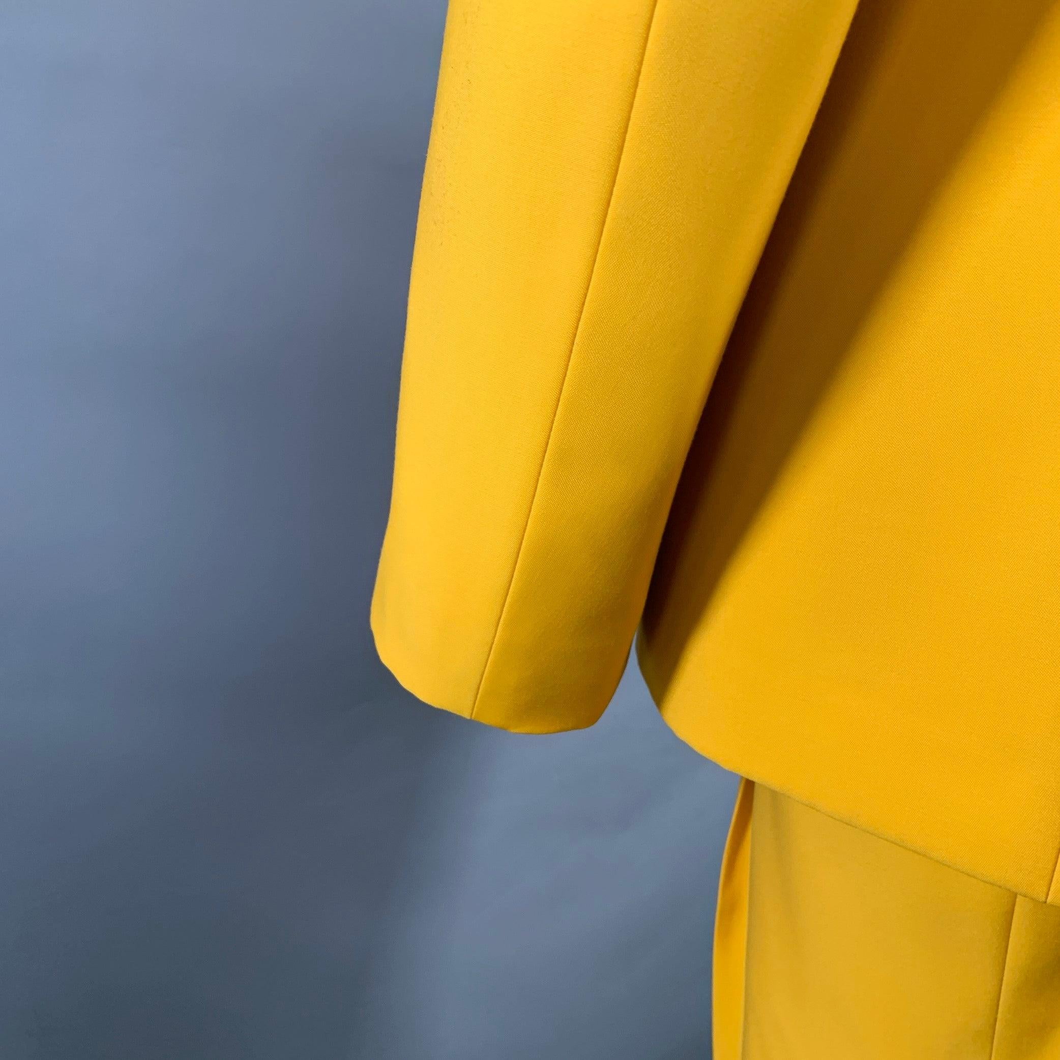 BURBERRY SS23 Taille 40 Veste en laine jaune à double boutonnage et revers à pointe en vente 1