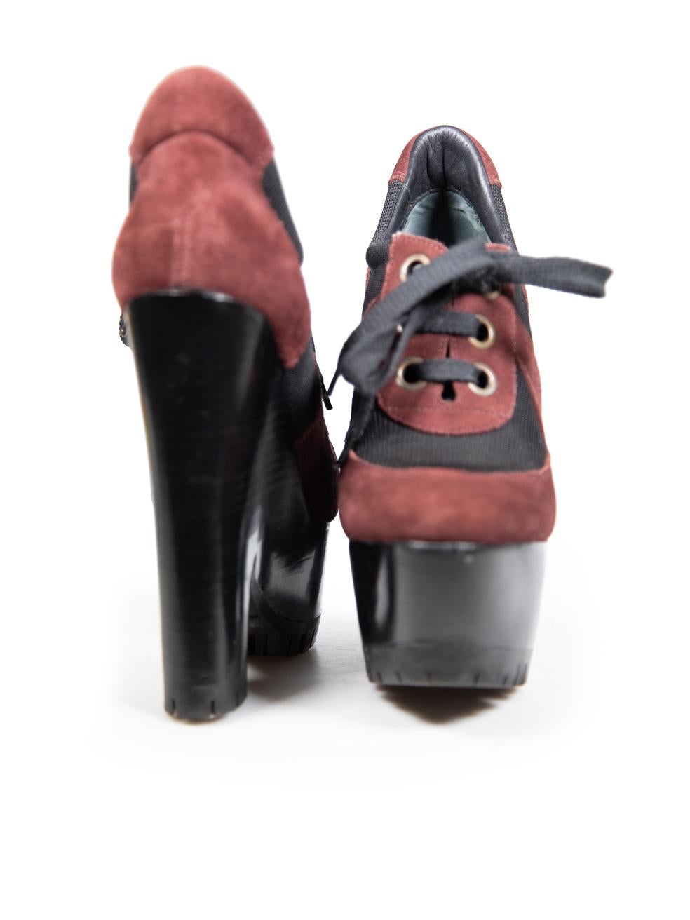 Gray Burberry Suede Prorsum Stuart Wedge Lace Up Boots Size IT 40 For Sale