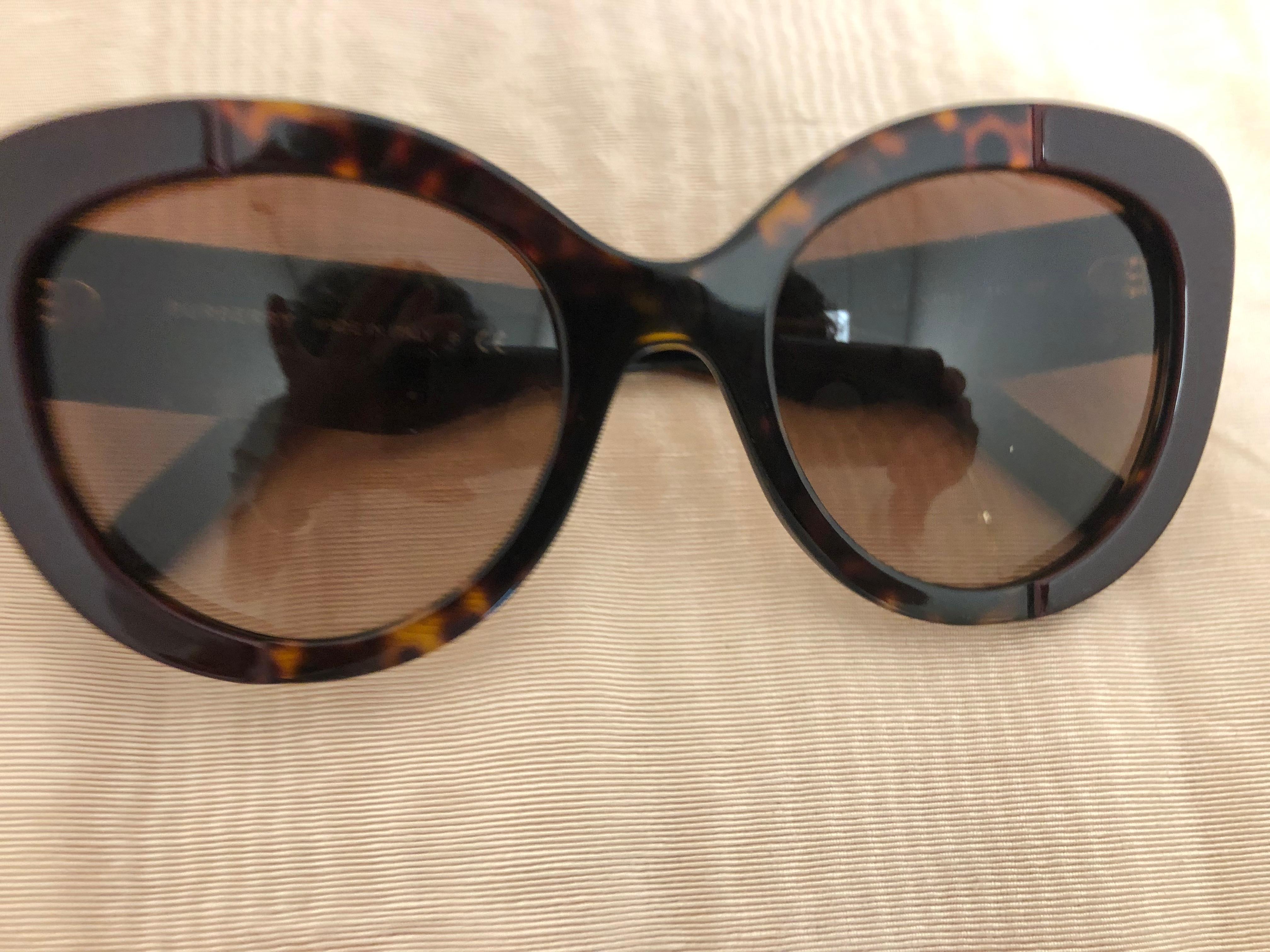 Burberry Sunglasses Model #B4253 3655/13 Unisex In Excellent Condition In Port Hope, ON