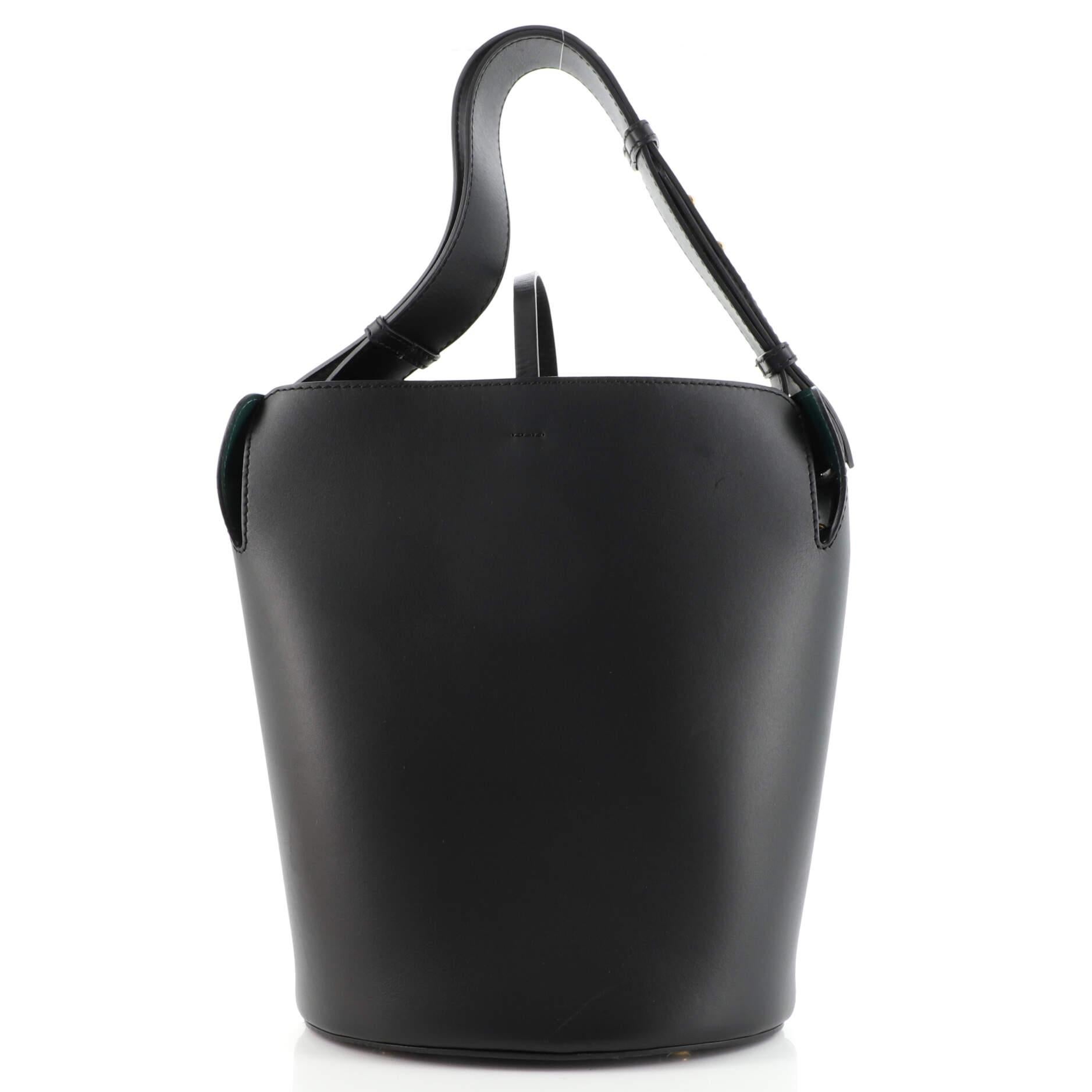 burberry bucket bag