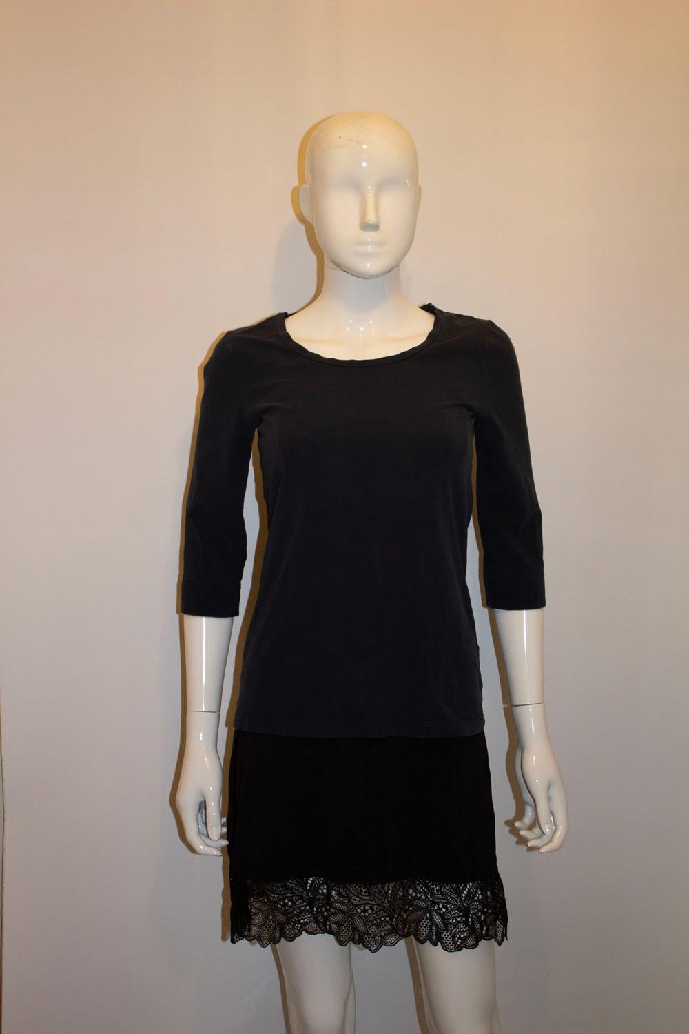 Women's or Men's Burberry T Shirt with Decoration on Sleave For Sale