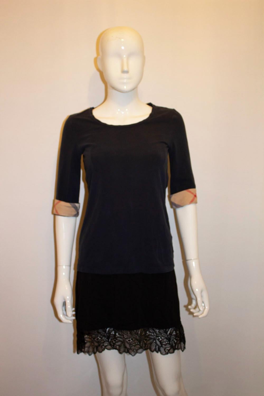 Burberry T Shirt with Decoration on Sleave For Sale 2