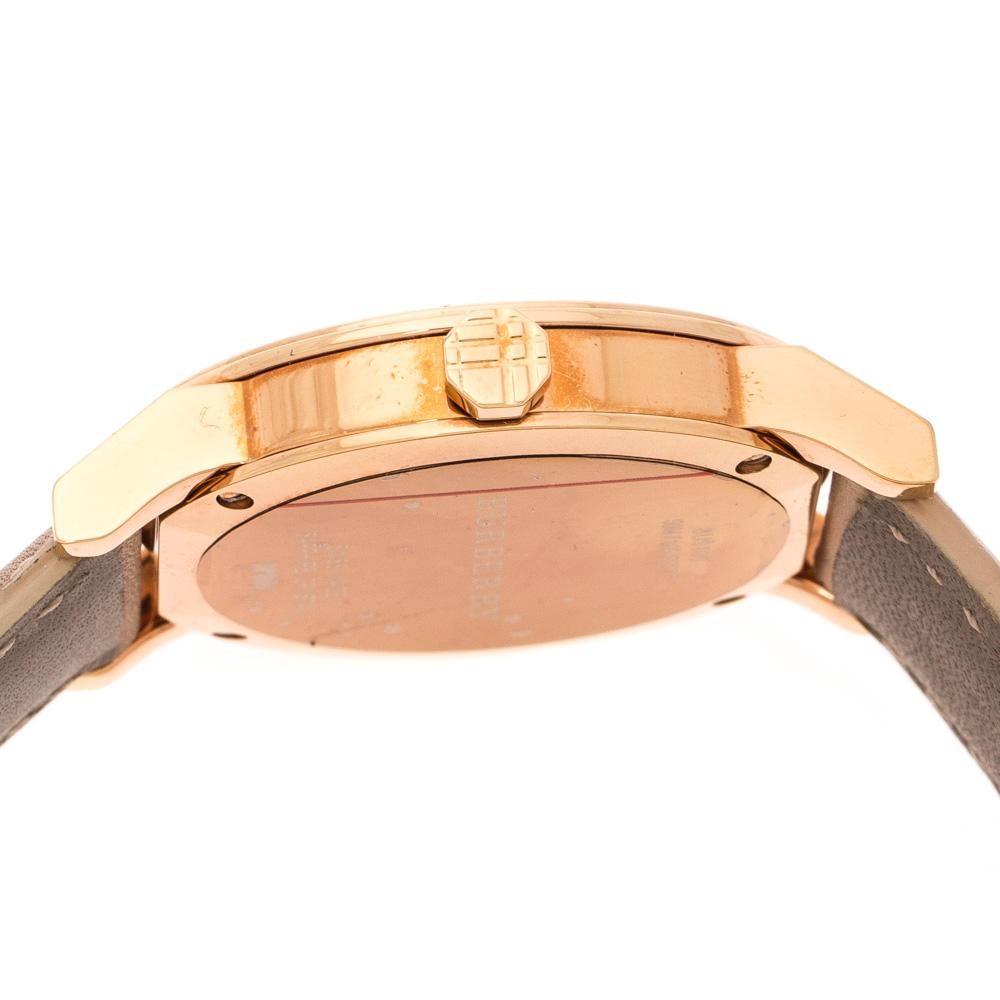 Burberry Tan Rose Gold Plated Stainless Steel Nude Women's Wristwatch 34 mm In Good Condition In Dubai, Al Qouz 2