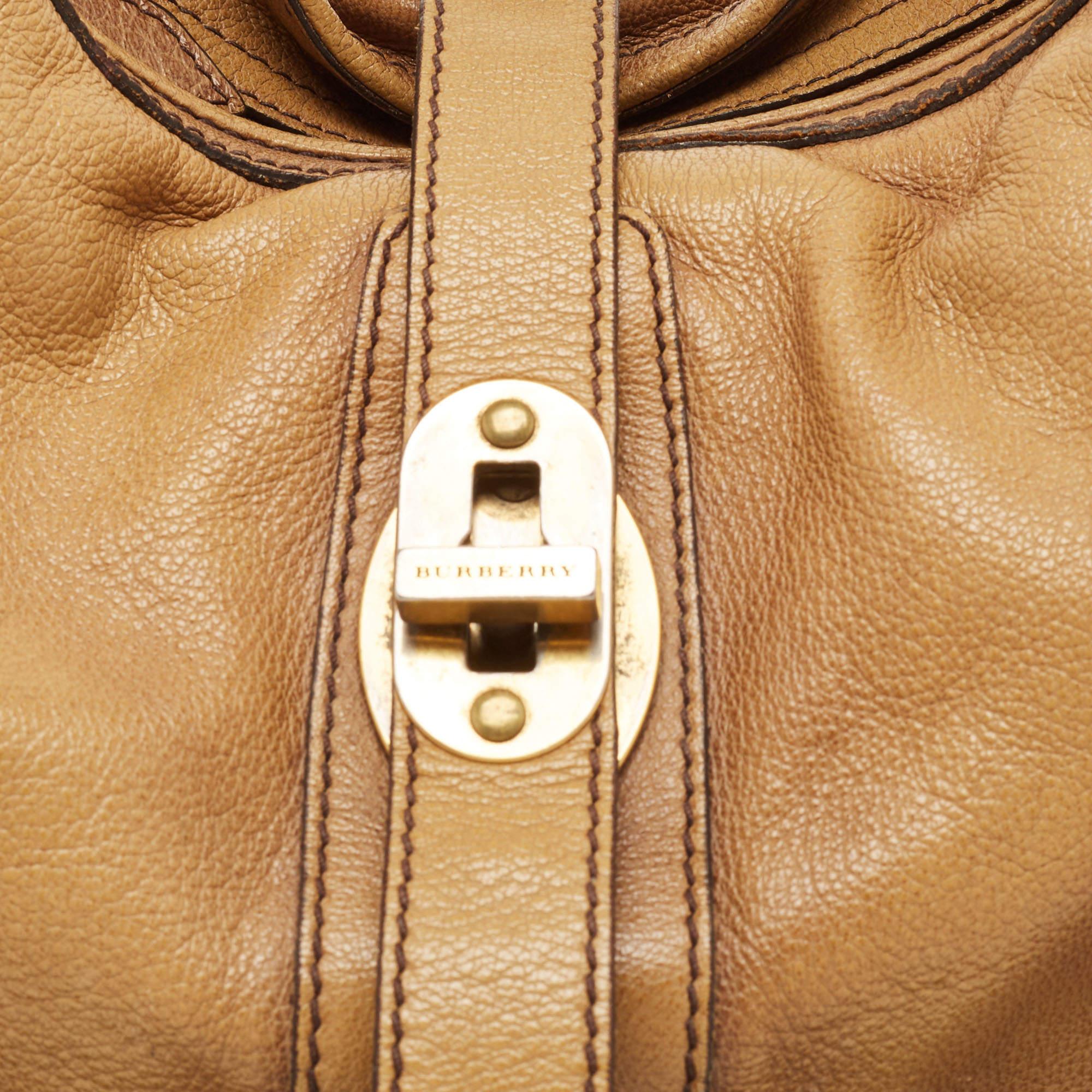 Burberry Tan Textured Leather Bartow Hobo For Sale 13