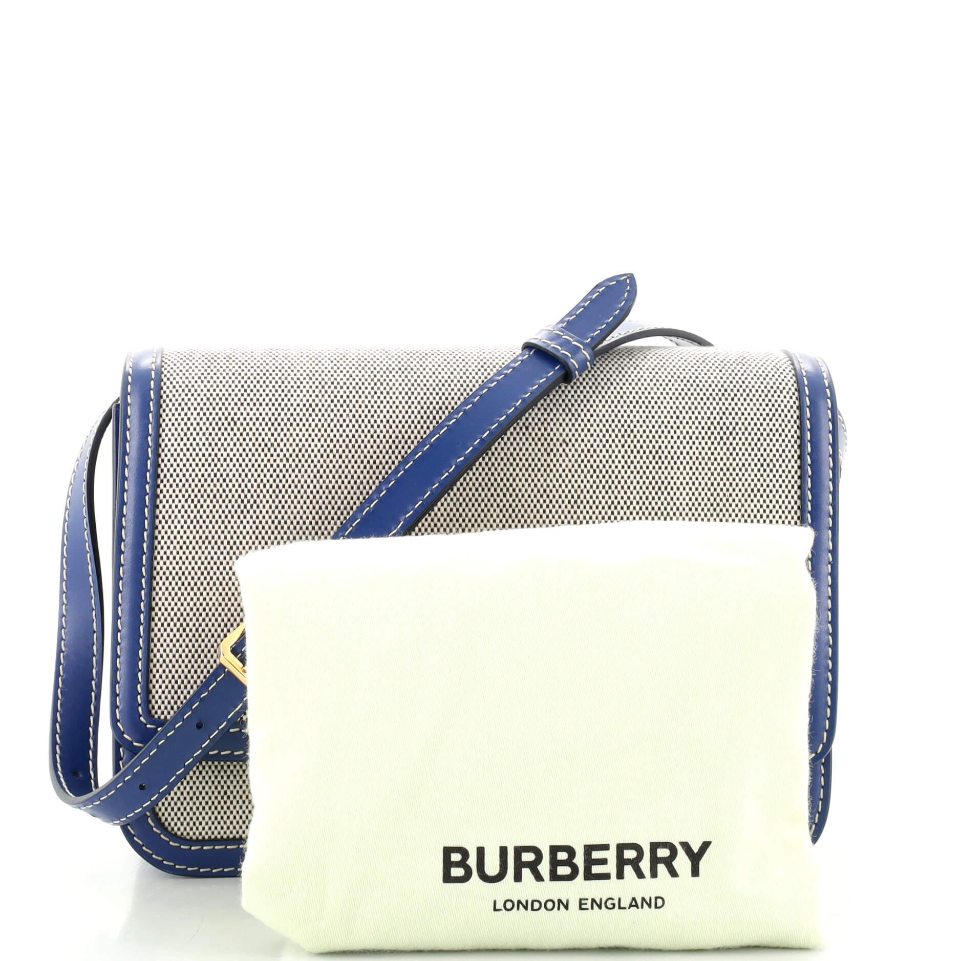 Condition: Great. Creasing on strap, scuffs and indentations underneath flap, scratches on hardware.
Accessories: Dust Bag, With Strap
Measurements: Height 6