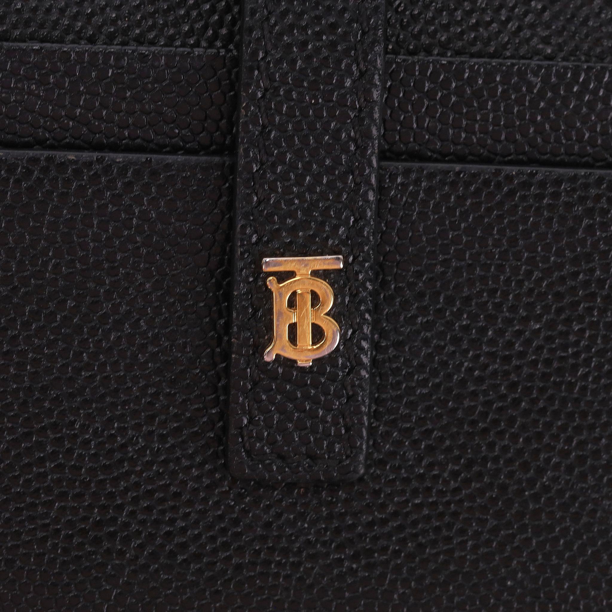 Women's Burberry TB Leather Bifold Card Case For Sale