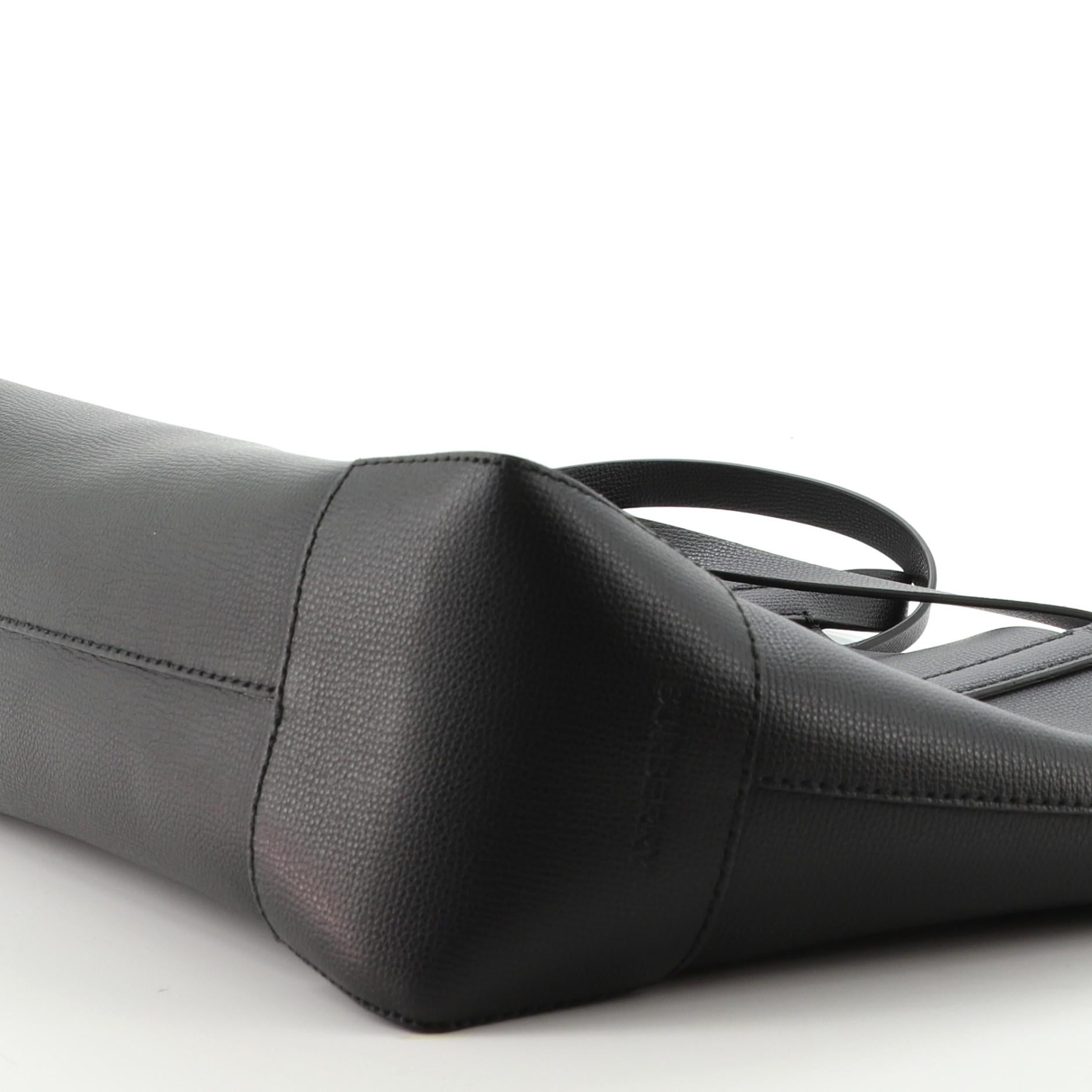 Burberry TB Einkaufstasche aus Leder Groß 3