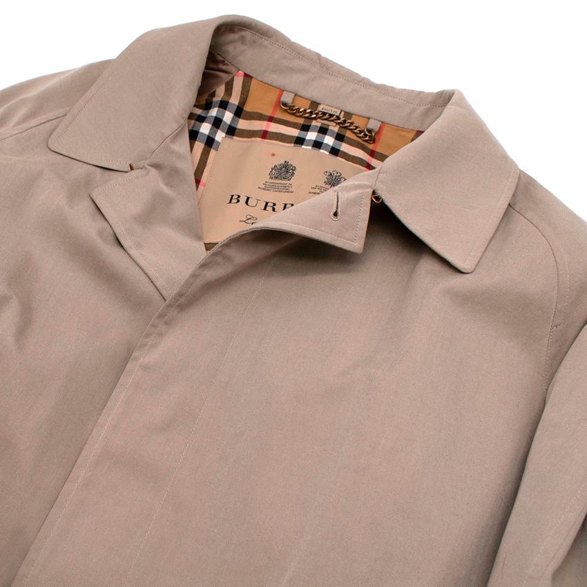 Burberry The Brighton Stone Cotton Gabardine Car Coat In Excellent Condition For Sale In London, GB
