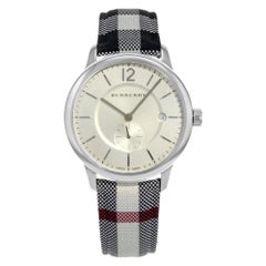 Burberry Montre unisexe classique à cadran rond classique en argent avec quartz et cadran en acier BU10002