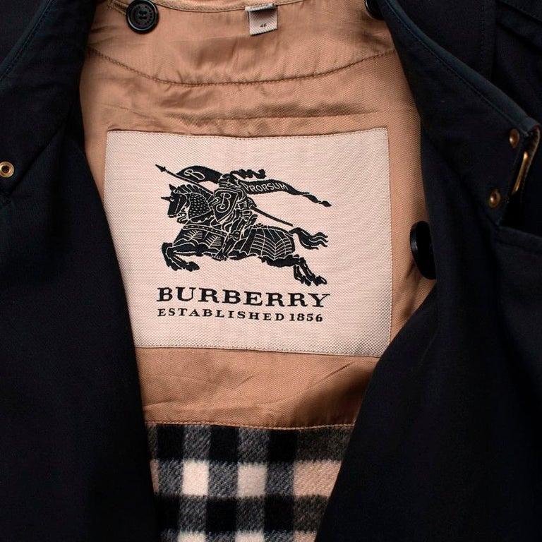 Burberry The Sandringham Navy Slim Fit Mid-Length Trench Coat For Sale at  1stDibs