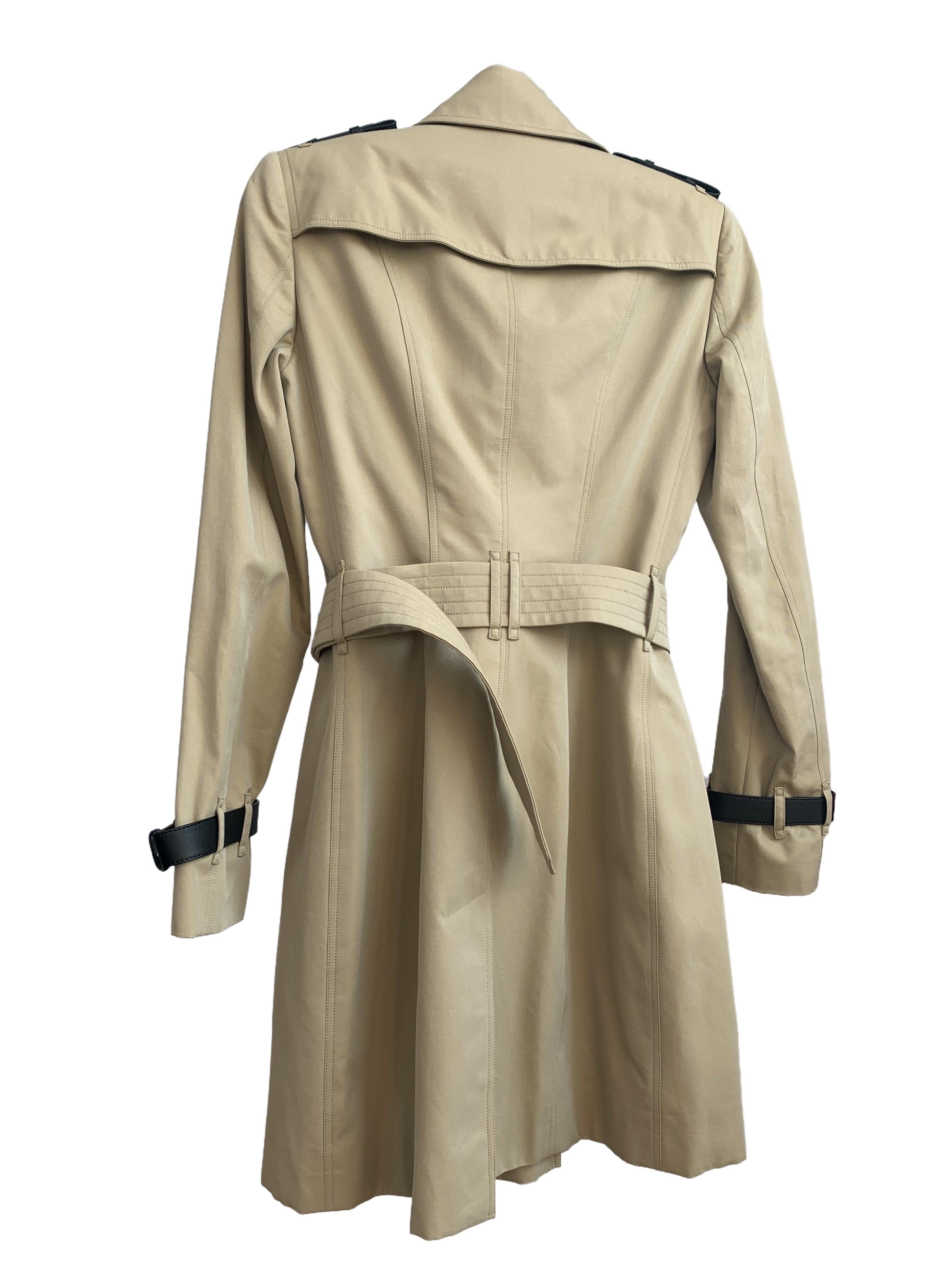 Burberry Trench Coat Chelsea Women's UK 2 Brand New
 These are professional photos of the actual bag offered by Luxbags.
 As a versatile and elegant addition to your wardrobe, the Burberry Trench Coat is a timeless investment. Handcrafted with the