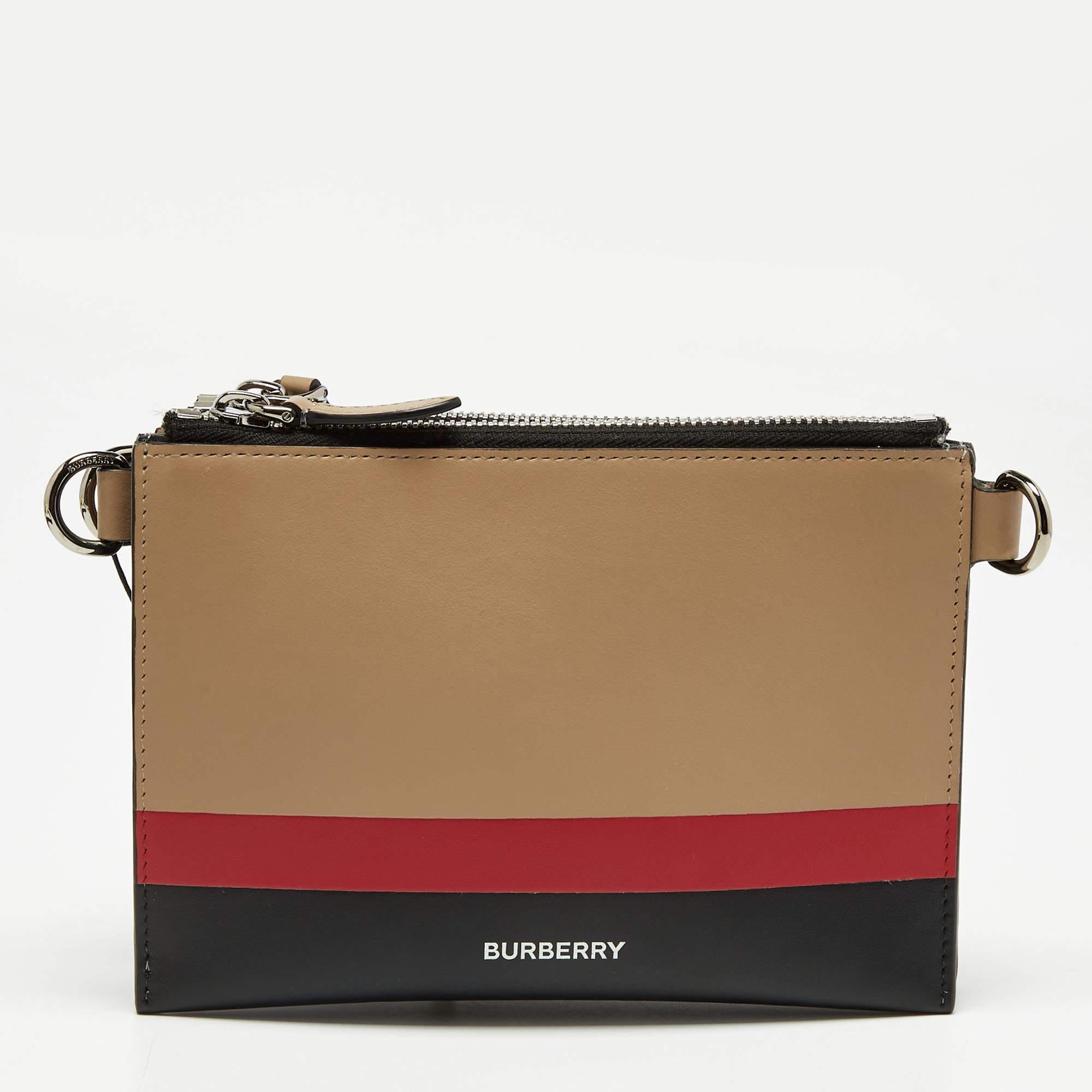 Designed to last, this beautiful crossbody bag is a smart buy. Comfortable and easy to carry, this handy creation comes with an interior lined to keep your essentials organized and safe.

Includes: Original Dustbag, Price Tag, Info Booklet

