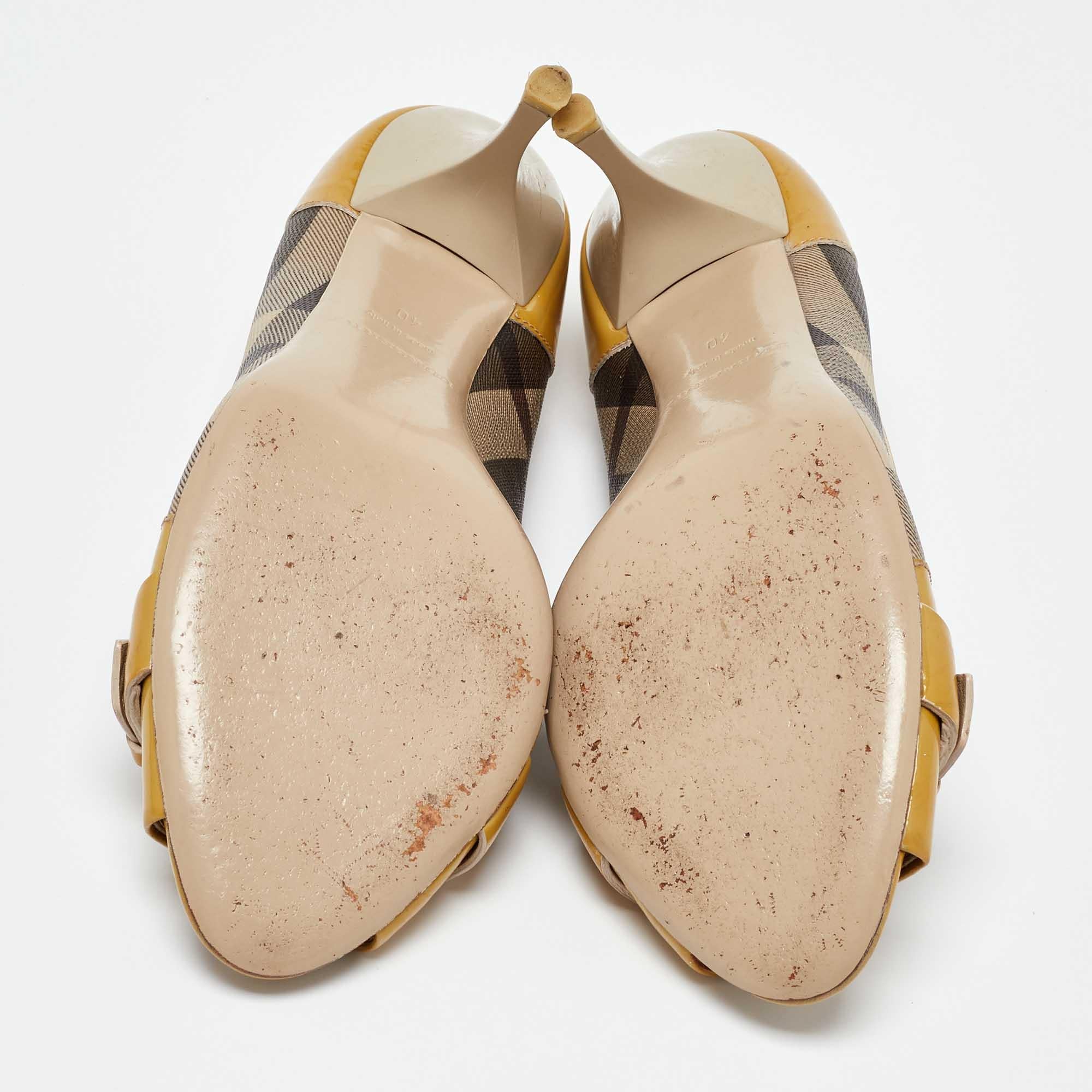 Bombas Burberry Tricolor Patent y Nova Check Canvas Peep Toe Talla 40 en venta 1