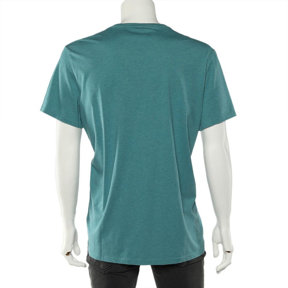 Burberry brings you a simple t-shirt elevated by the iconic logo. It has been tailored from cotton in a turquoise green shade and features short sleeves. Style the creation with sneakers and denim pants for a cool and casual look.

